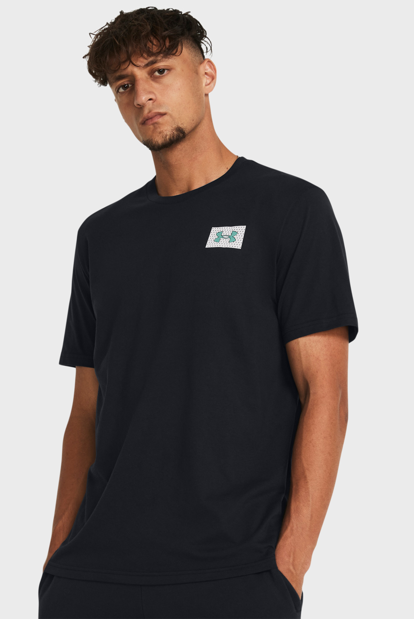 Мужская черная футболка UA Color Block Logo LC 1
