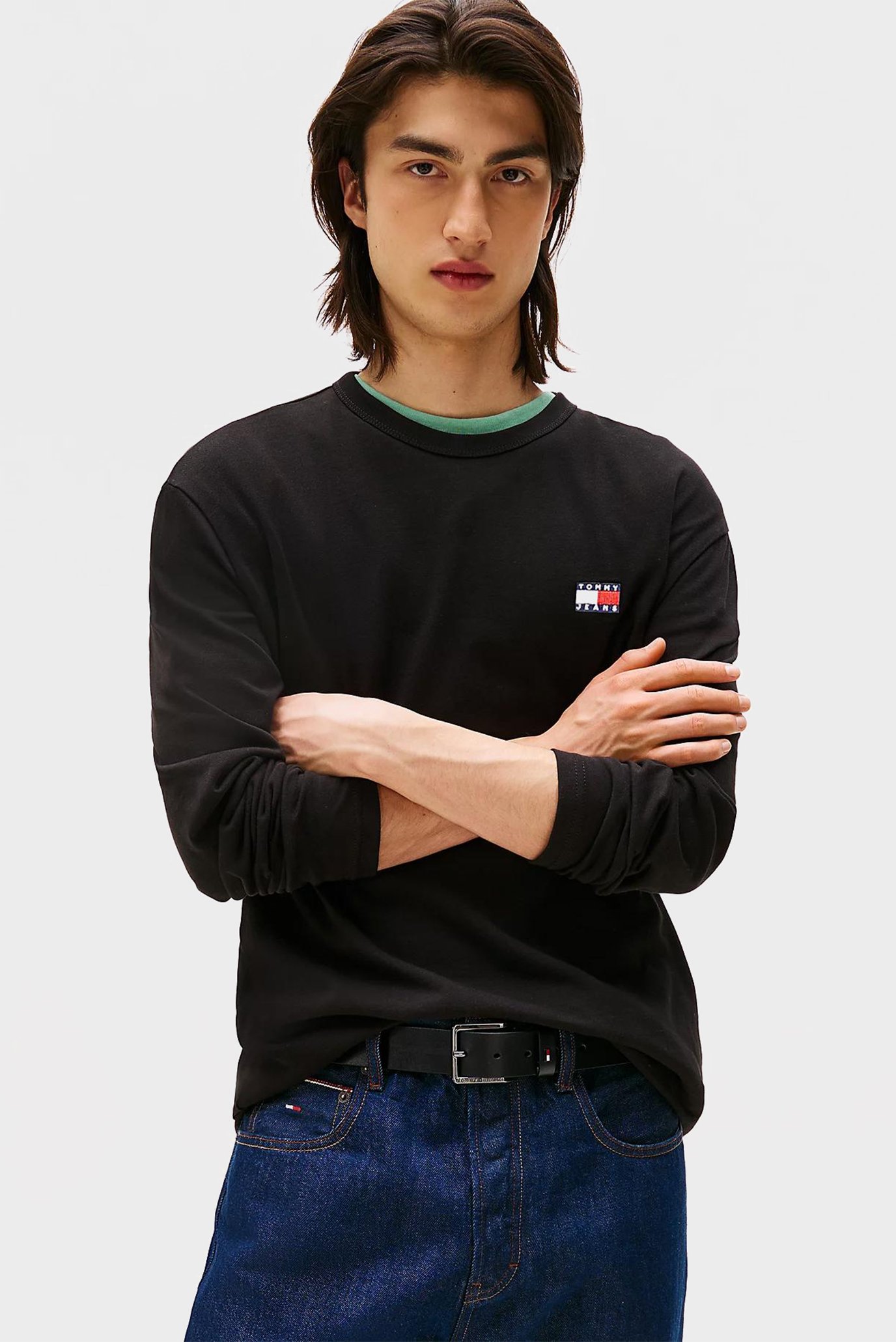 Мужской черный лонгслив BADGE Черный M Tommy Jeans DM0DM21974 Мужской черный лонгслив BADGE Черный M Tommy Jeans DM0DM21974