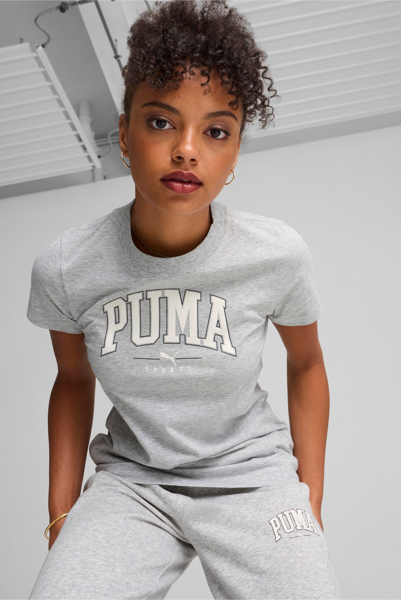 Женская серая футболка PUMA SQUAD Graphic Tee Women 1