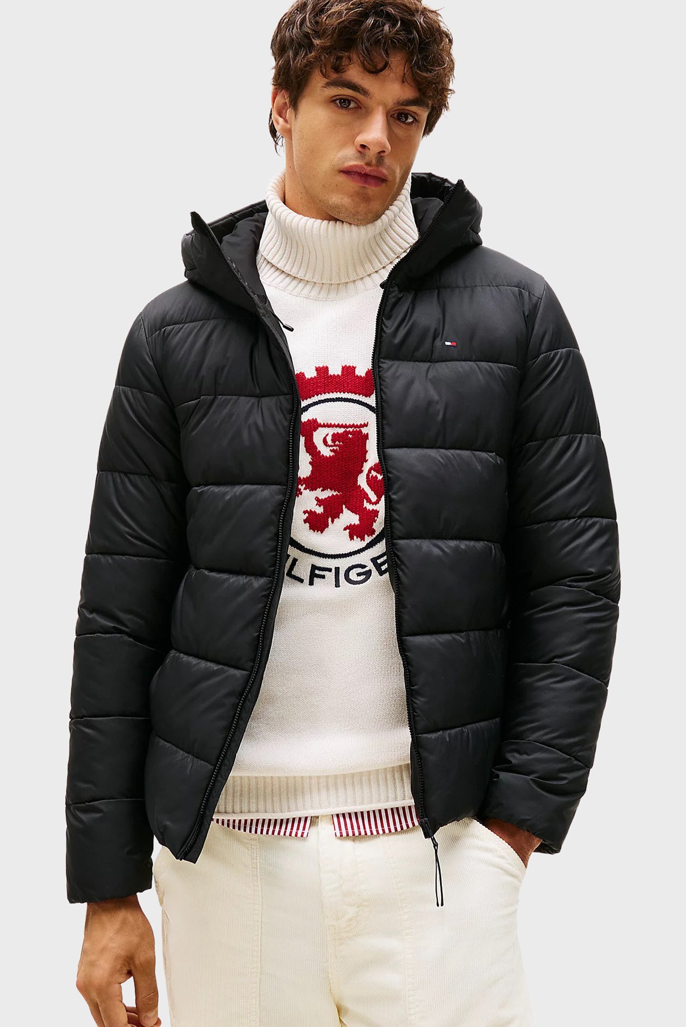 Мужская черная куртка MID WEIGHT HOODED JACKET Черный M Tommy Hilfiger MW0MW41983 Мужская черная куртка MID WEIGHT HOODED JACKET Черный M Tommy Hilfiger MW0MW41983