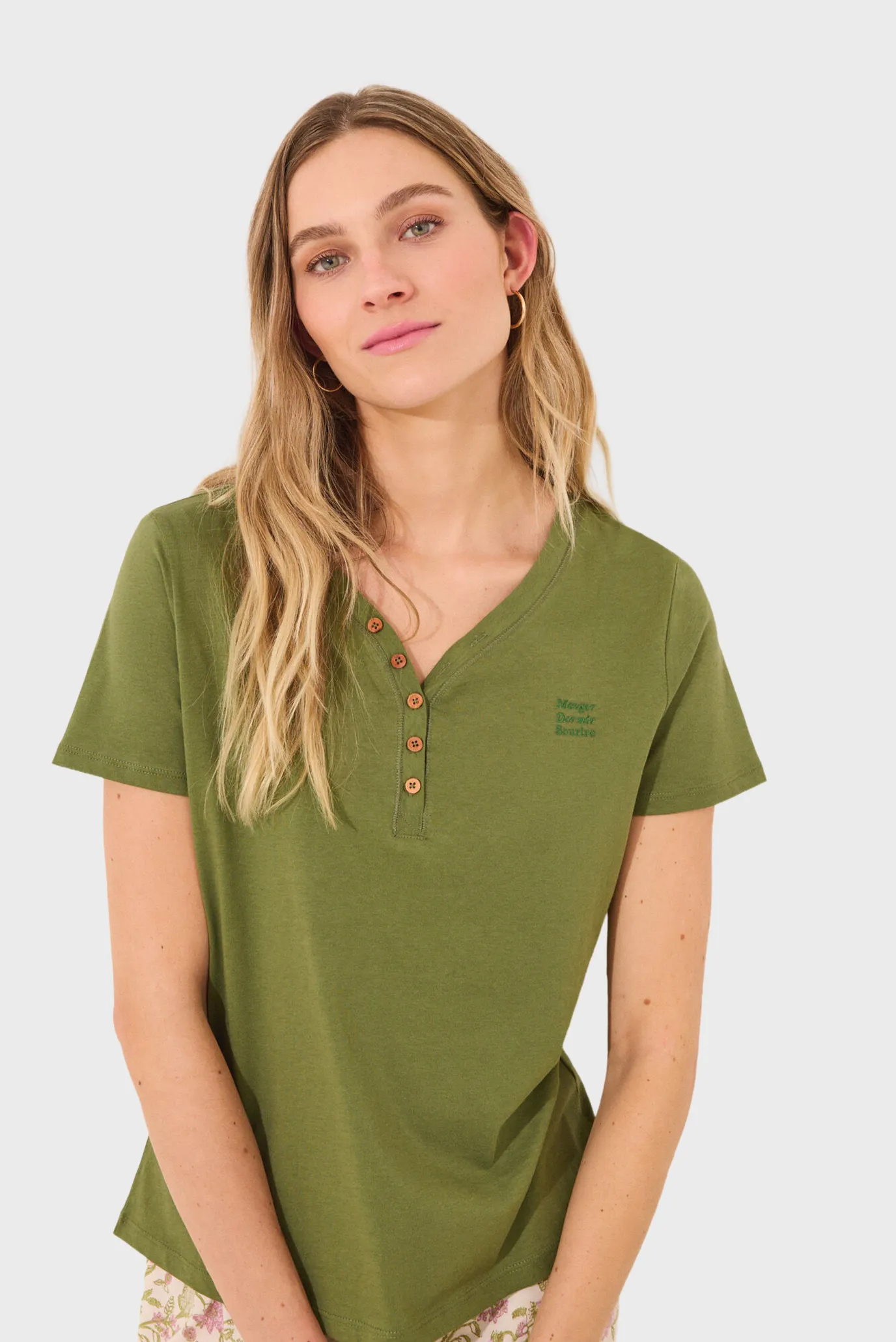 Жіноча зелена футболка 1