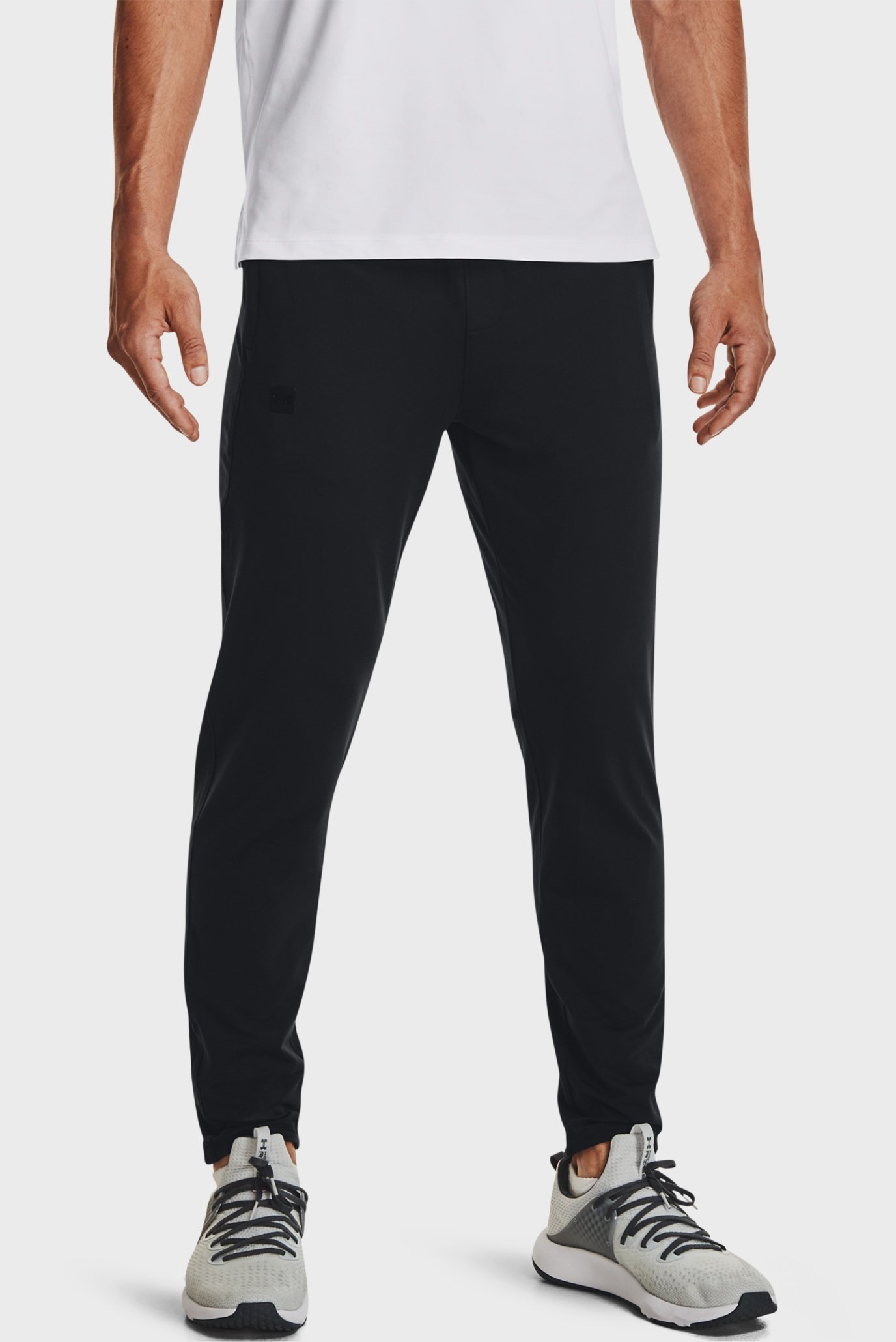 Чоловічі чорні спортивні штани UA Meridian Tapered Pants 1