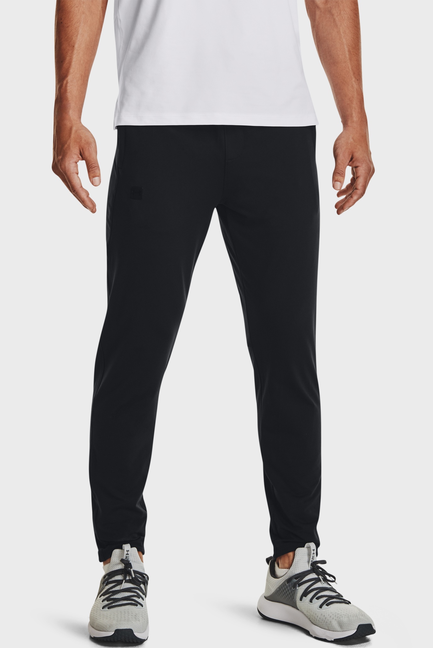 Мужские черные спортивные брюки UA Meridian Tapered Pants 1