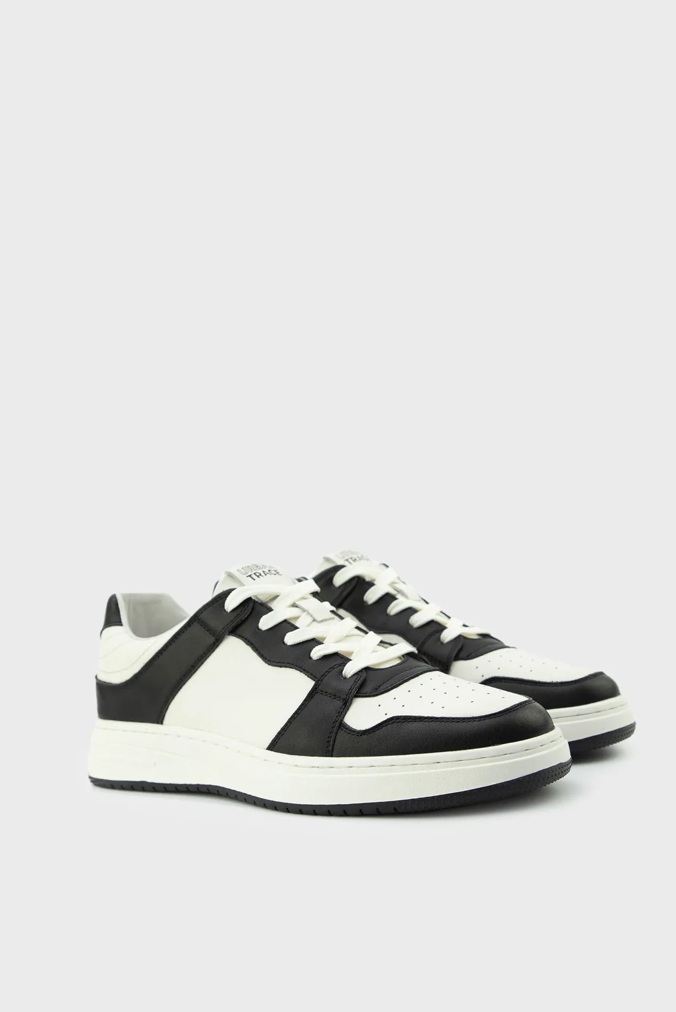 Чоловічі білі шкіряні снікерси 3