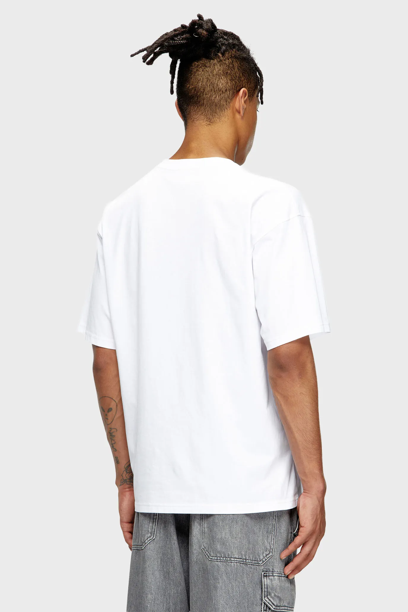 Мужская белая футболка T-BOXT-T8 3