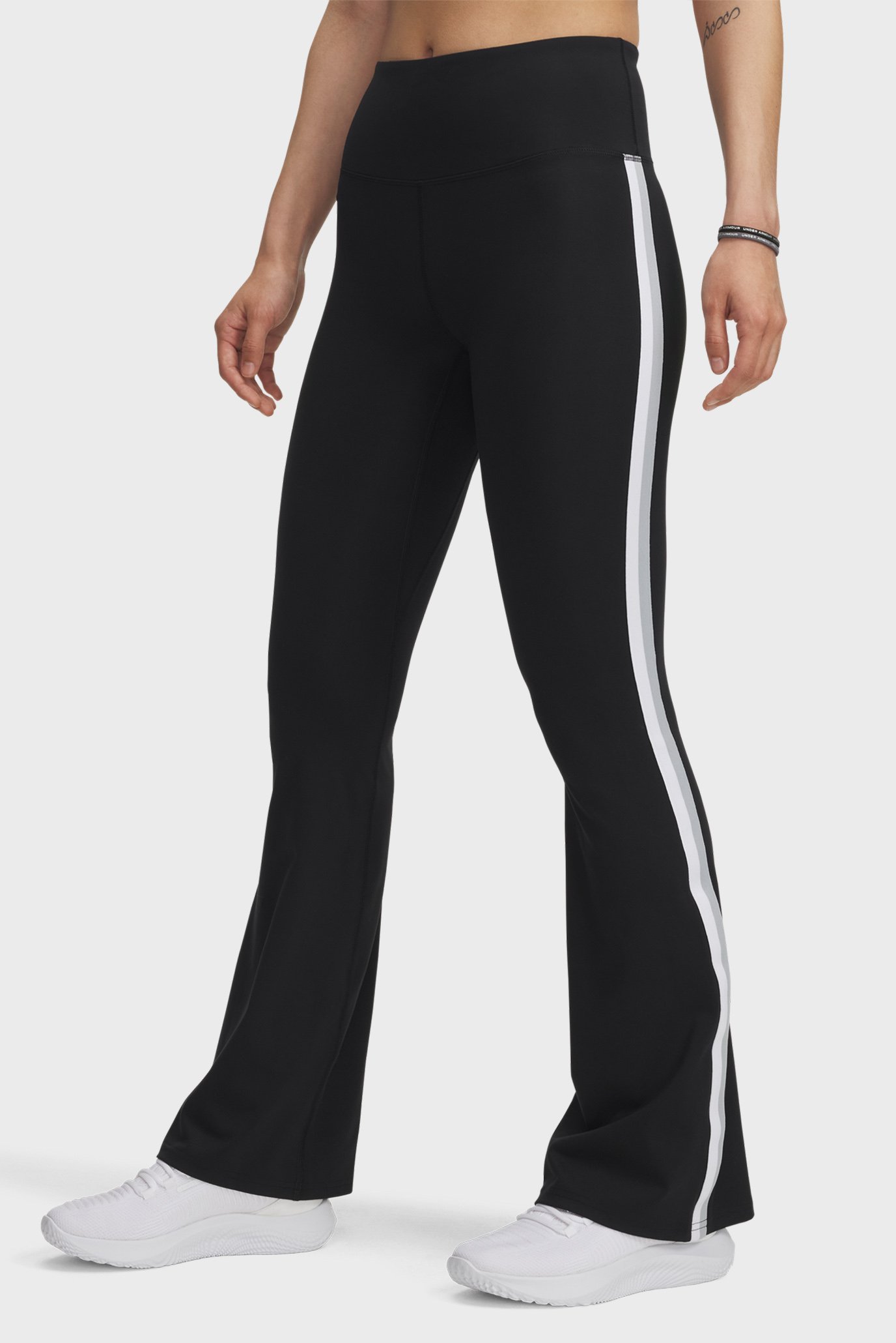 Женские черные спортивные брюки UA Motion Sport Tape Flare Черный XS Under Armour 6003973-003 Женские черные спортивные брюки UA Motion Sport Tape Flare Черный XS Under Armour 6003973-003