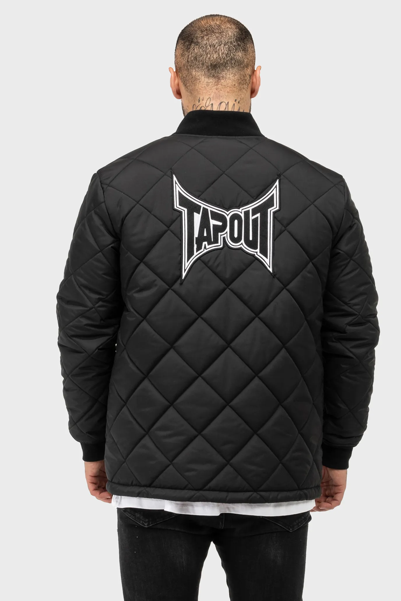 Чоловіча чорна куртка 3