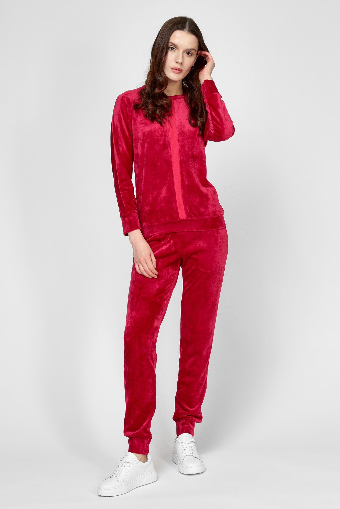 Женский красный велюровый костюм (свитшот, брюки) 1