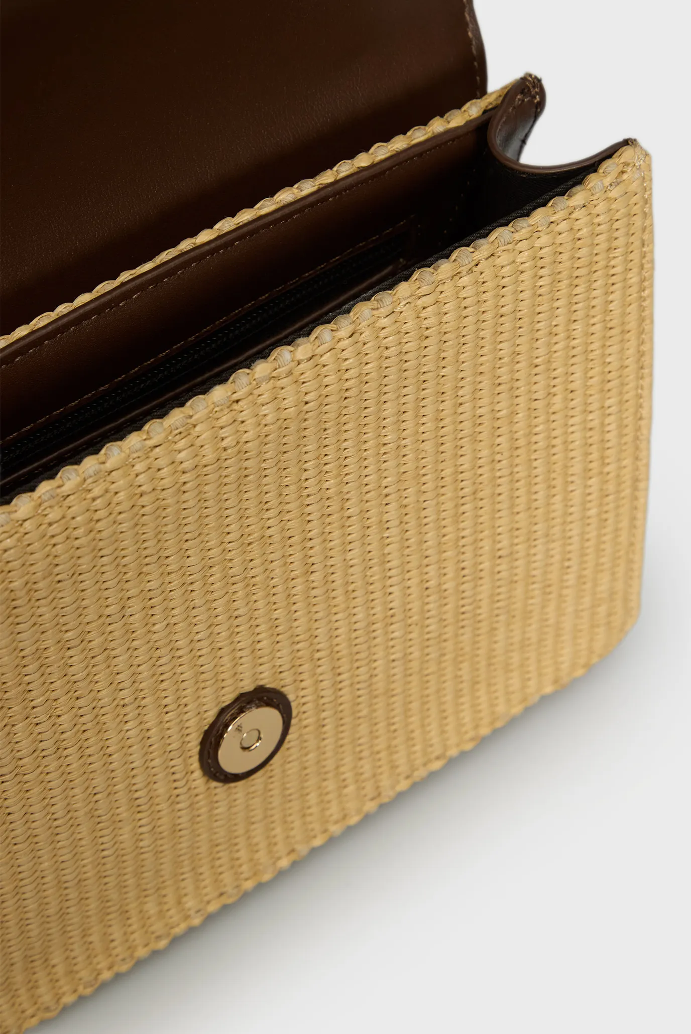 Жіноча бежева сумка 2