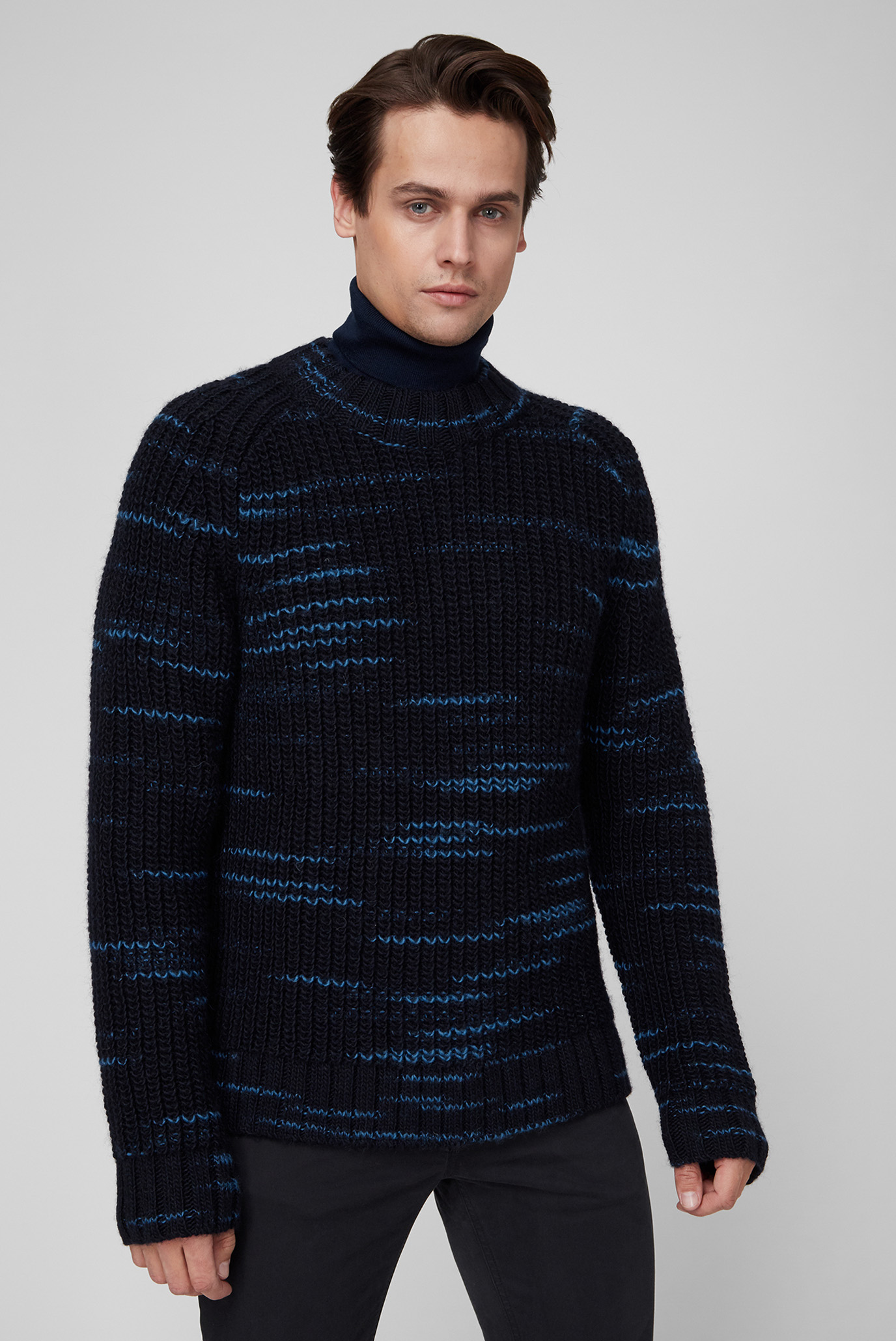 Чоловічий темно-синій вовняний светр 1