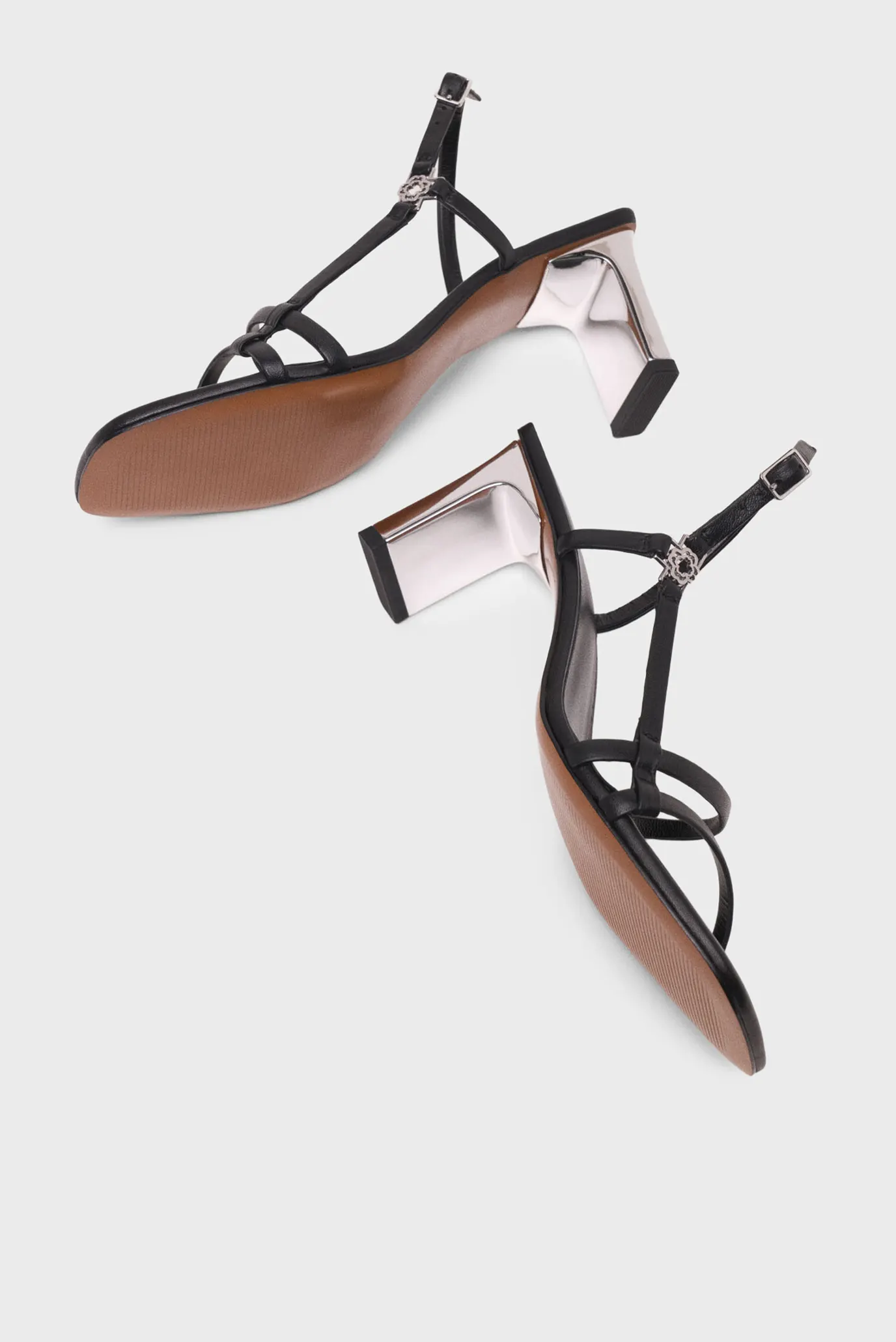 Жіночі чорні шкіряні босоніжки 5