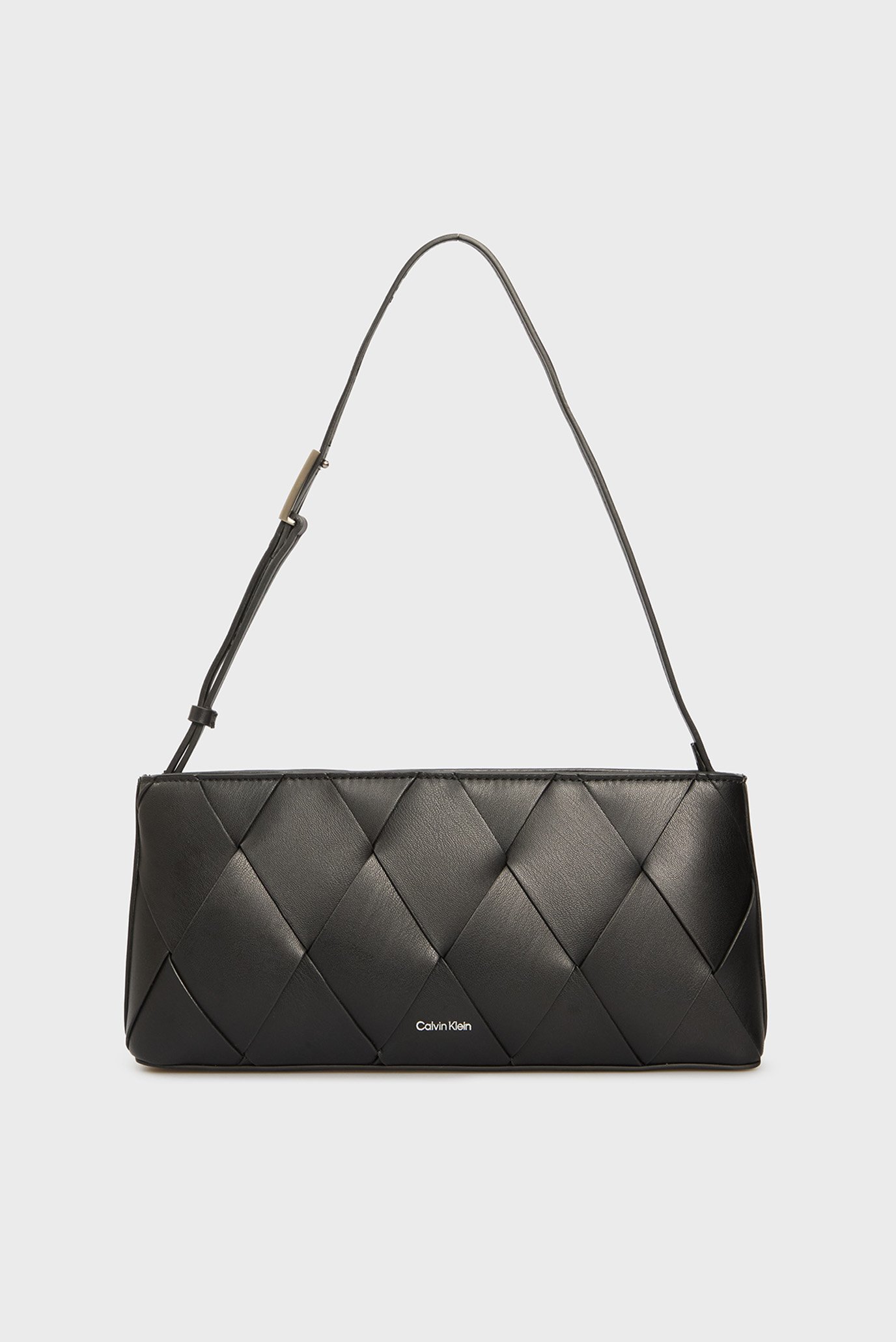Женская черная сумка CK WOVEN ELONGATED SHOULDER BAG Черный ONESIZE Calvin Klein K60K612992 Женская черная сумка CK WOVEN ELONGATED SHOULDER BAG Черный ONESIZE Calvin Klein K60K612992