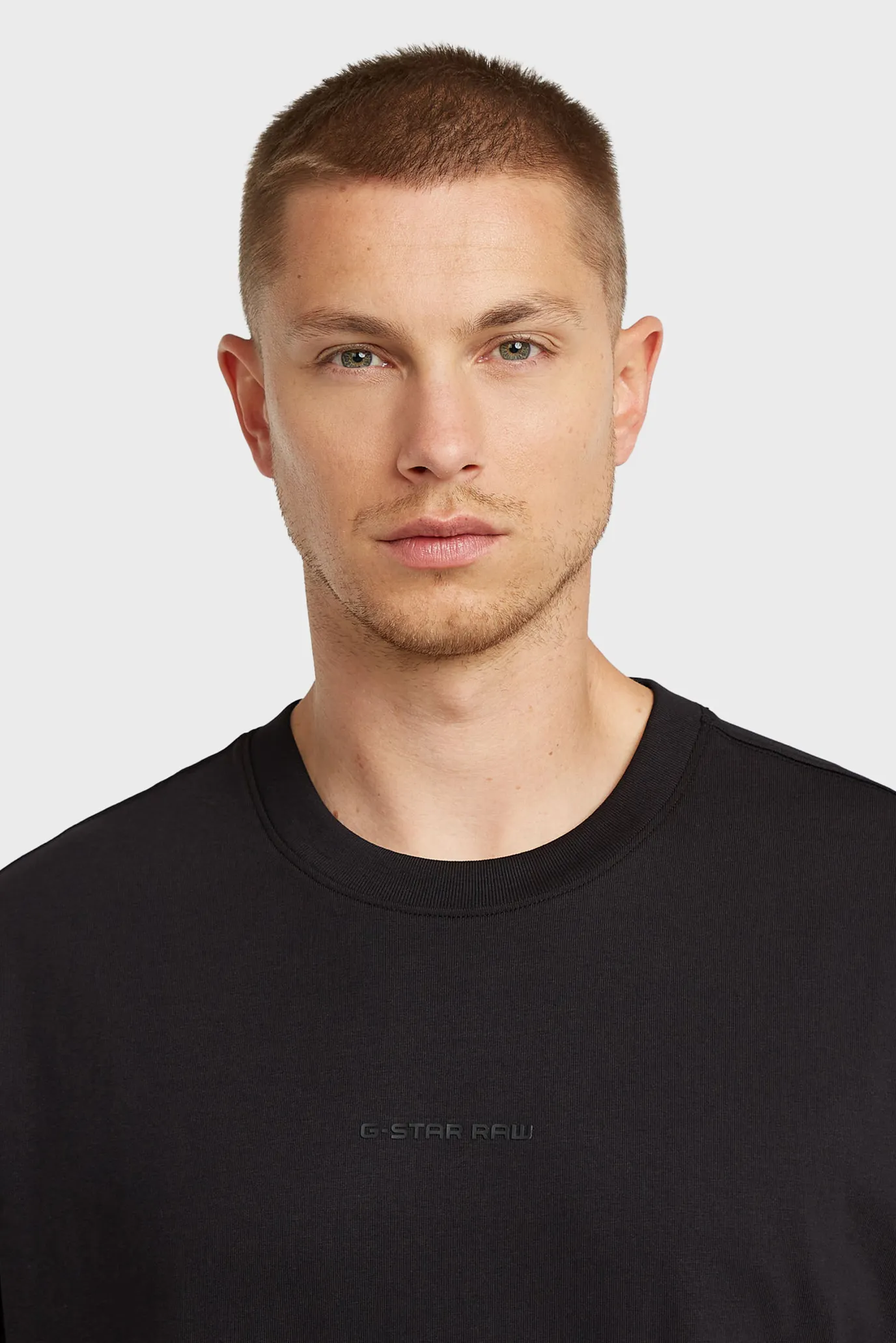 Мужская черная футболка Rovic 5