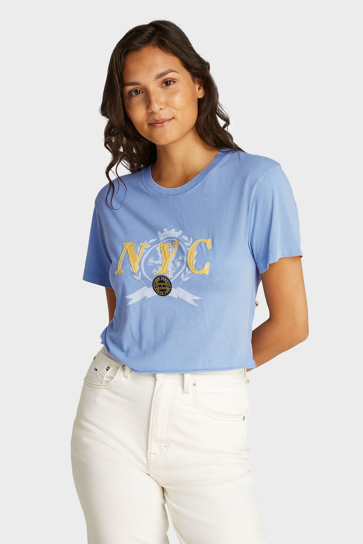 Женская голубая футболка VARSITY GRAPHIC T-SHIRT Голубой S Tommy Jeans DW0DW20424 Женская голубая футболка VARSITY GRAPHIC T-SHIRT Голубой S Tommy Jeans DW0DW20424