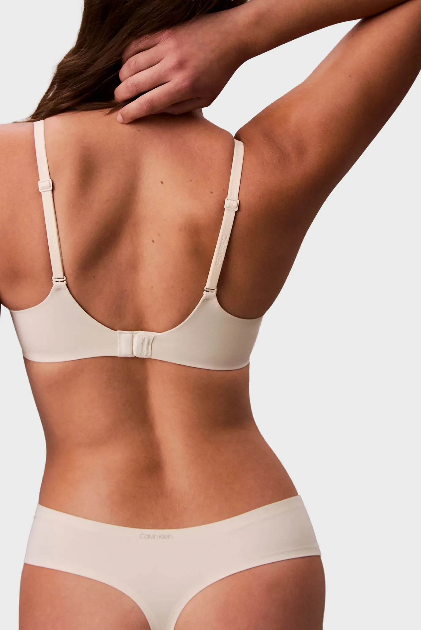 Жіночі білі трусики THONG 4