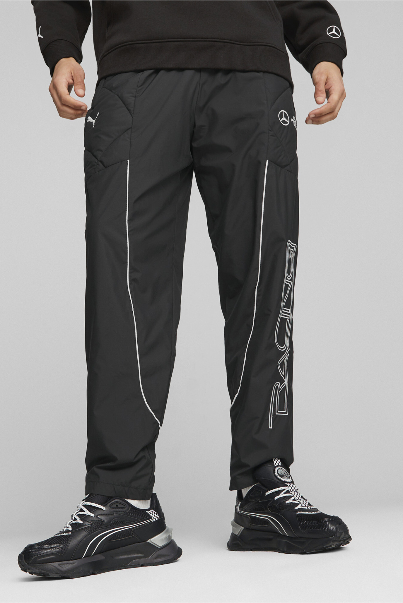 Мужские черные спортивные брюки Mercedes-AMG Petronas Motorsport Garage Crew Men’s Pants 1