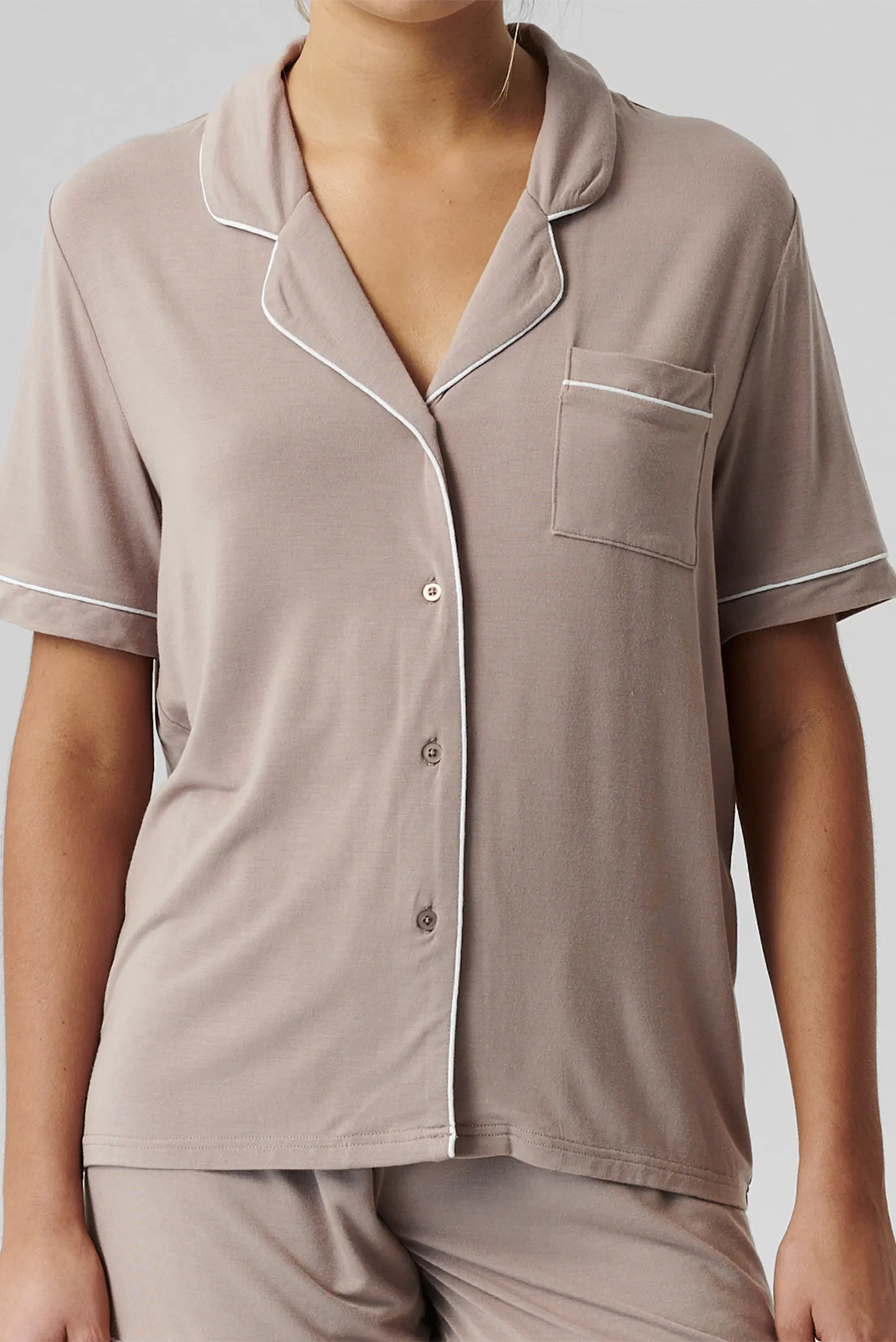 Жіноча бежева піжама (сорочка, шорти) 3