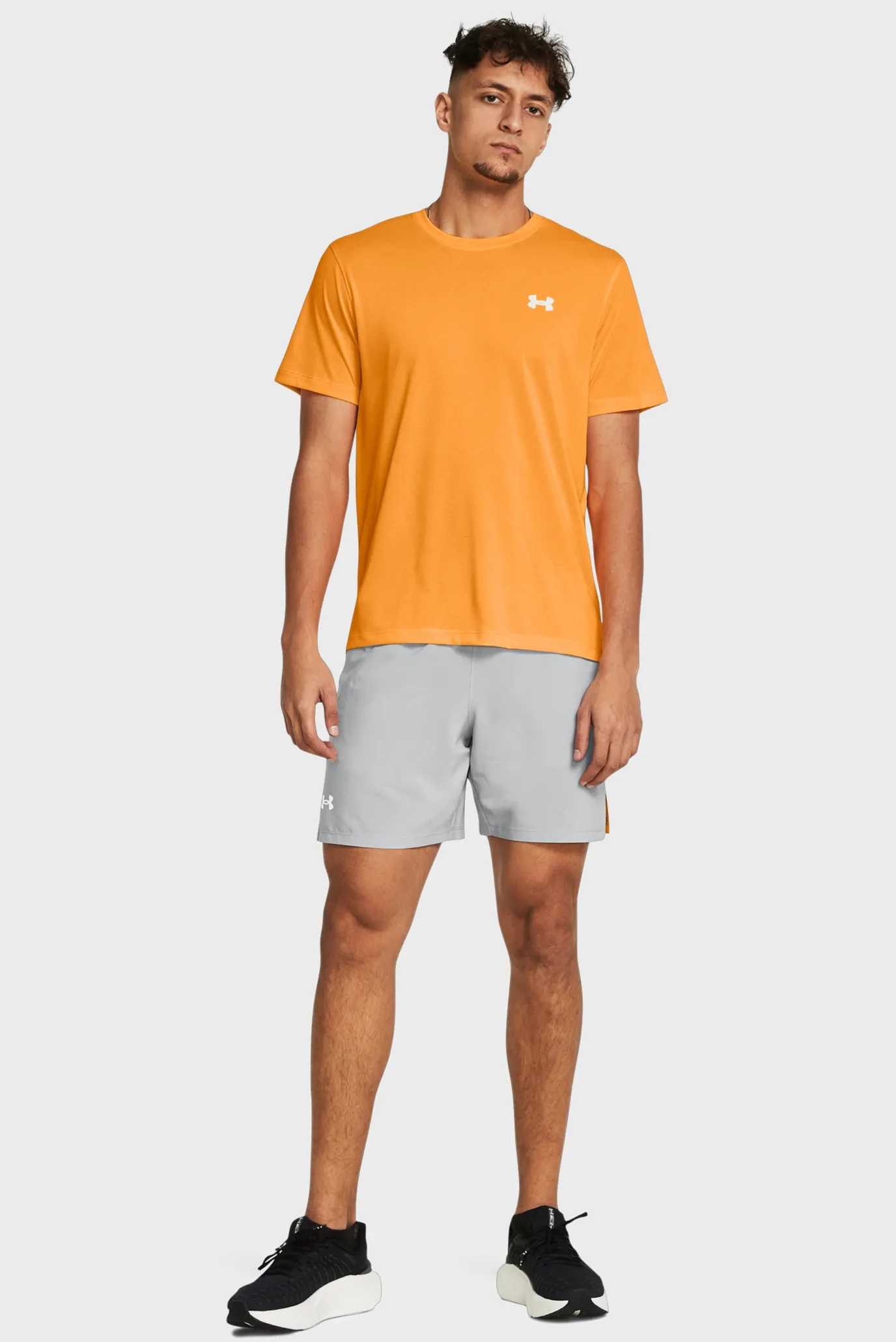 Чоловічі сірі шорти UA LAUNCH 7'' SHORTS 2