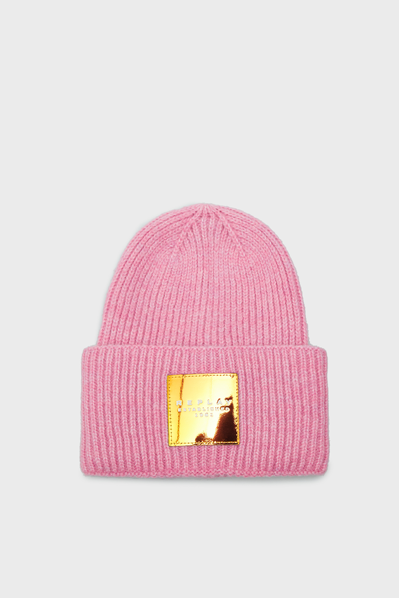 Женская розовая шапка 1