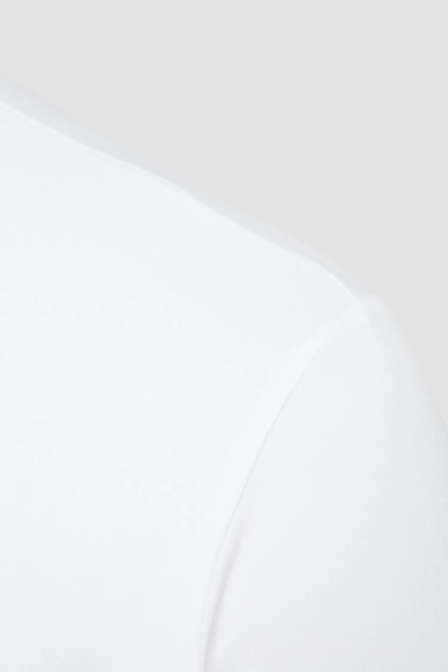 Мужская белая футболка 4