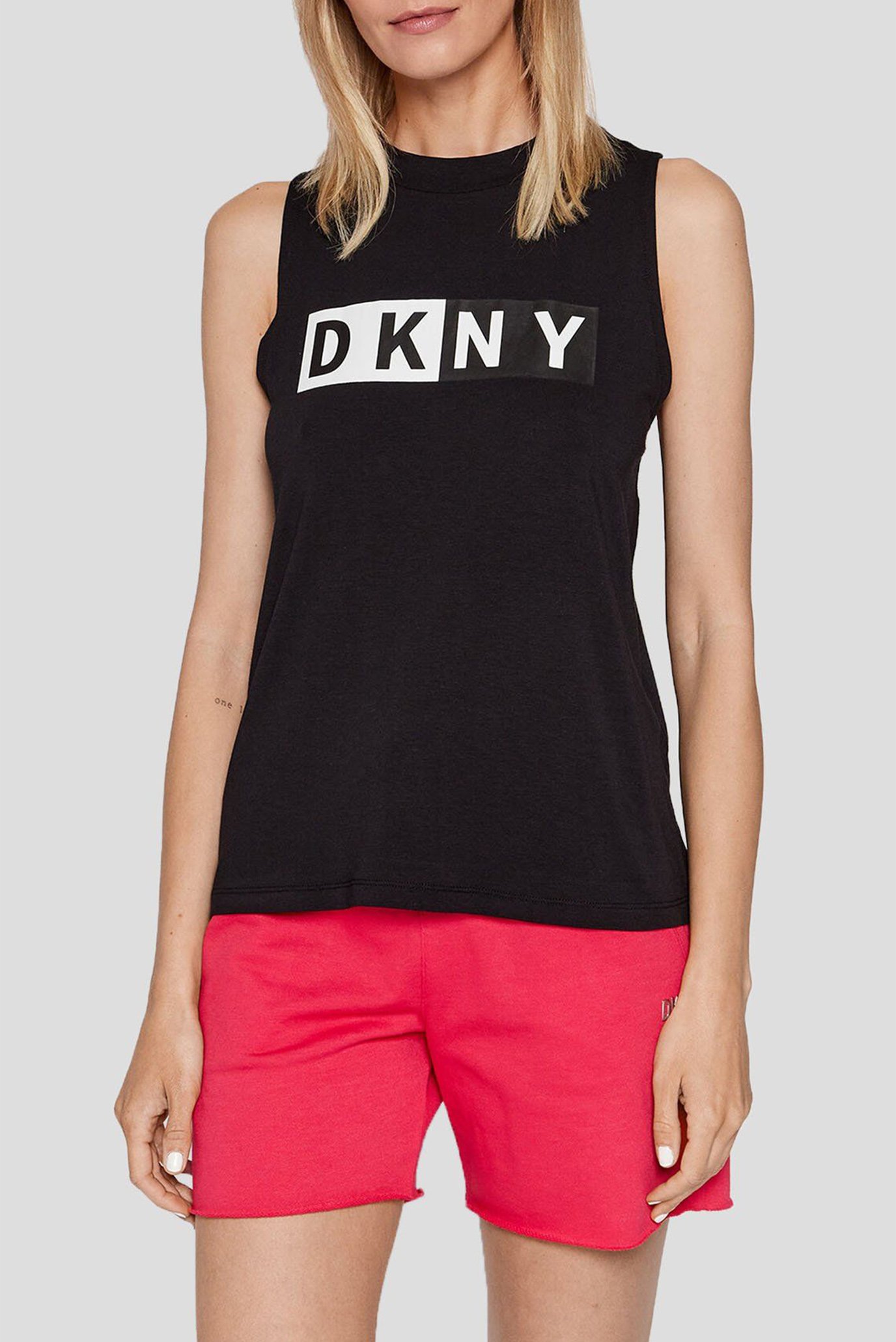 Женская черная майка Черный M DKNY DP8T5892 Женская черная майка Черный M DKNY DP8T5892