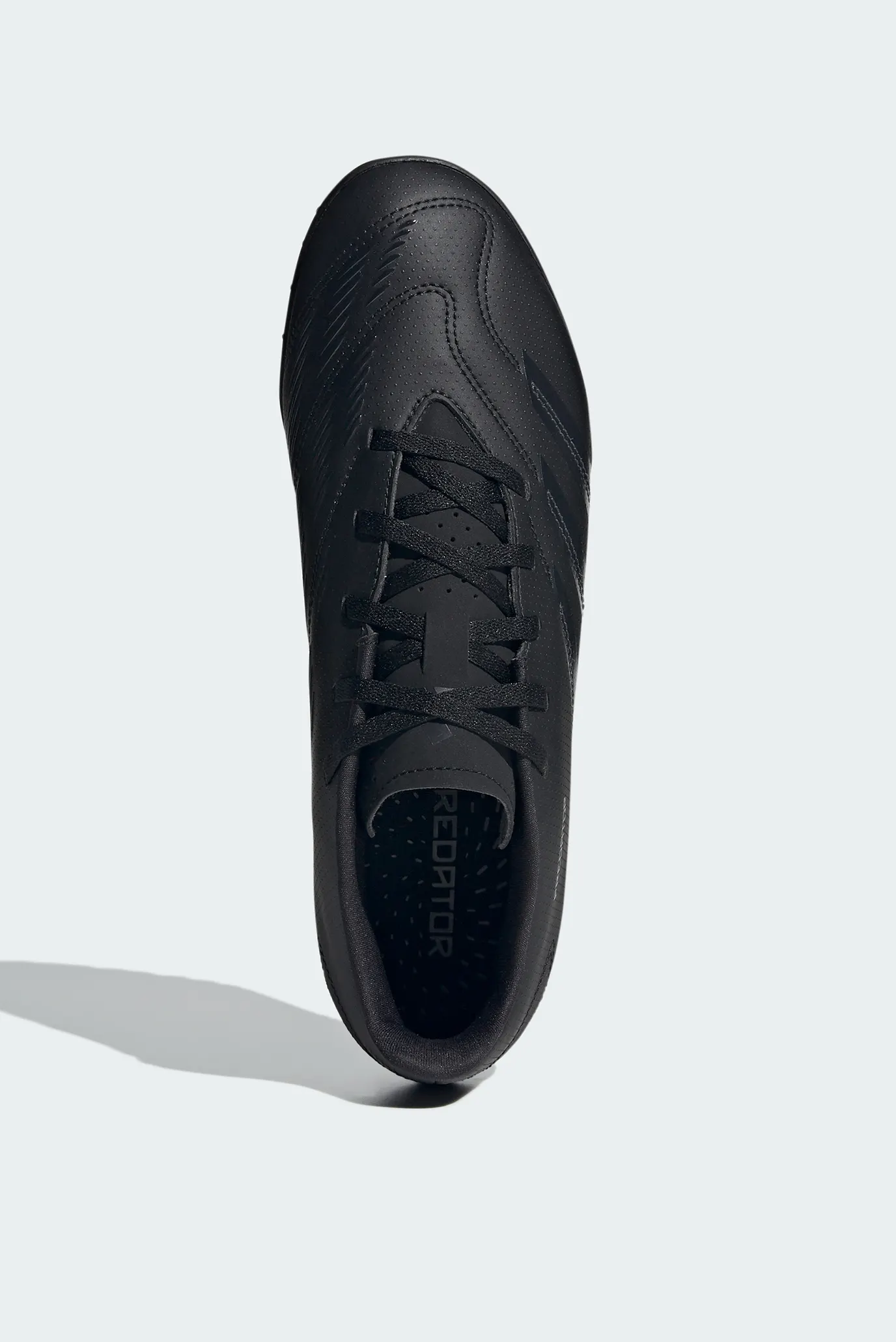 Чорні сороконіжки Predator 24 Club Turf 3