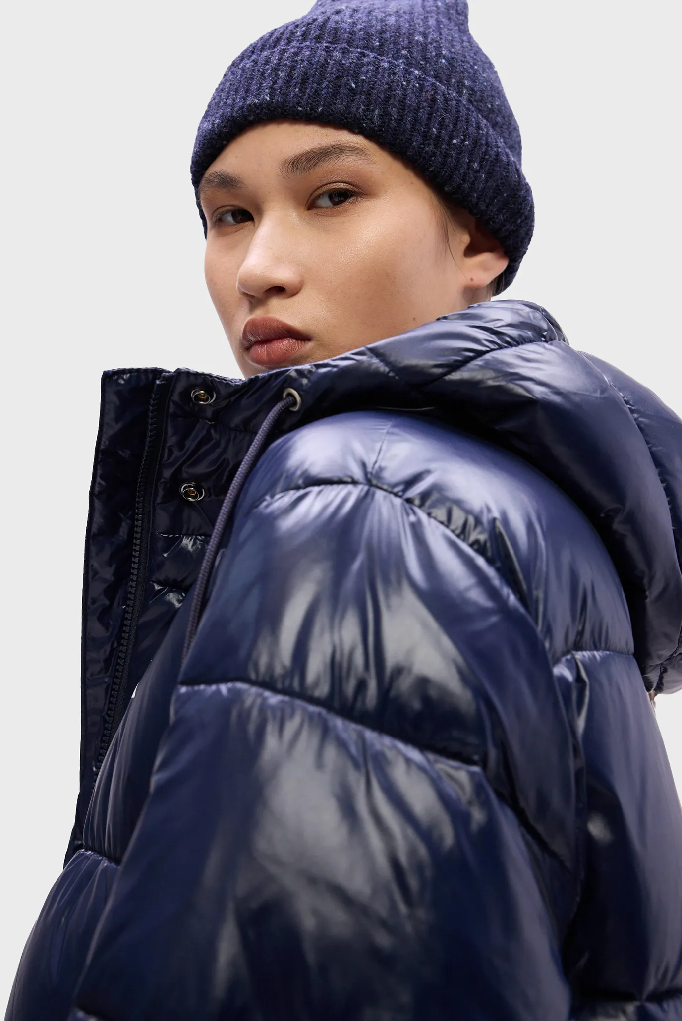 Жіночий темно-синій пуховик SHINE 2
