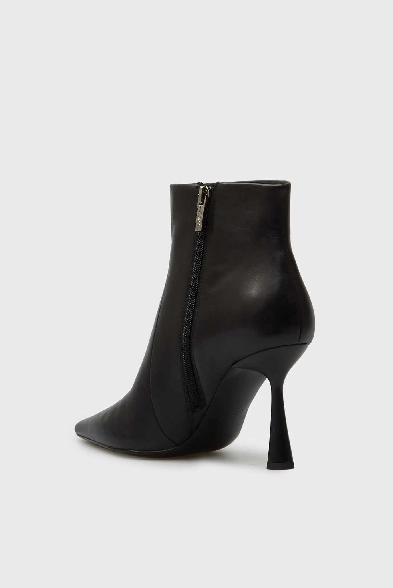 Женские черные кожаные ботильоны Daiquiri 5