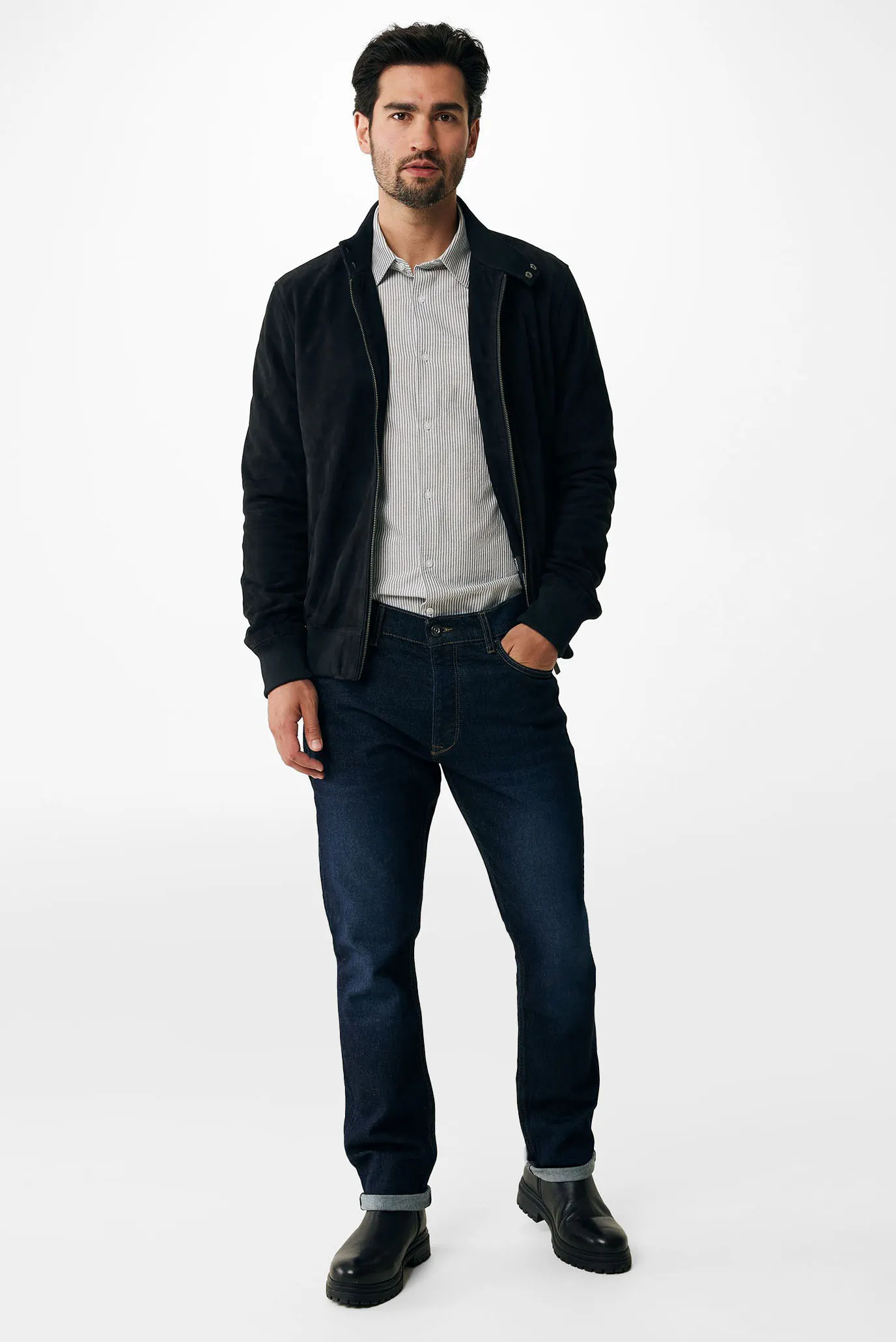 Чоловіча чорна замшева куртка 3