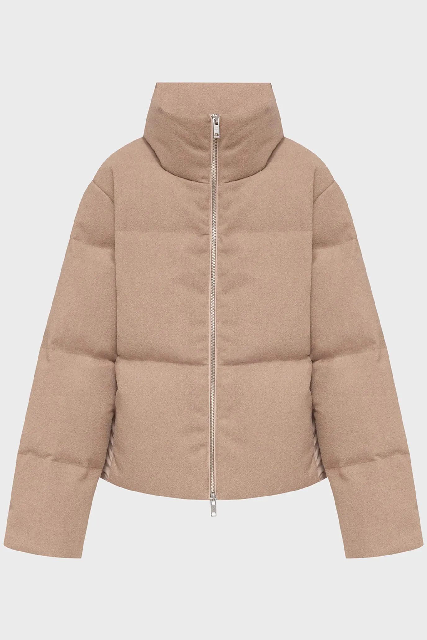 Женский бежевый пуховик 6