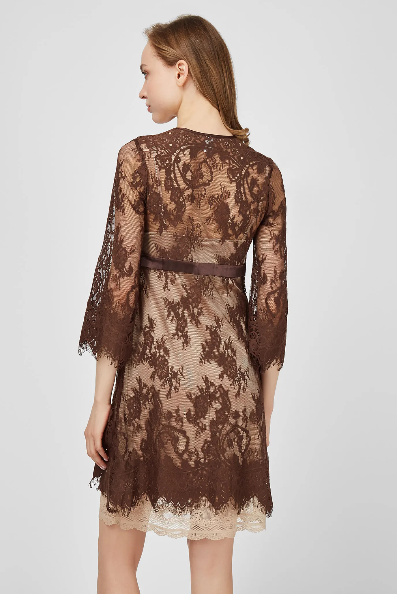 Жіночий коричневий пеньюар 3