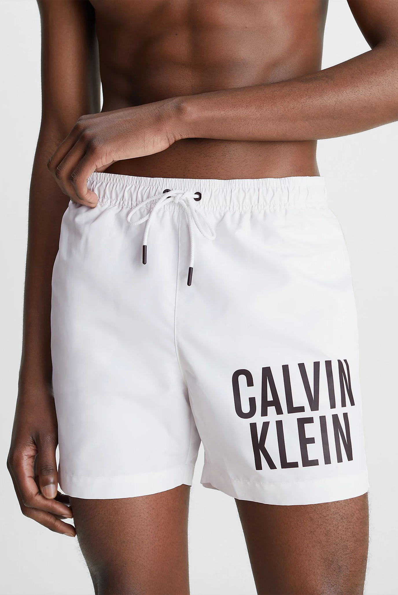 Мужские белые плавательные шорты Белый S Calvin Klein KM0KM00739 Мужские белые плавательные шорты Белый S Calvin Klein KM0KM00739