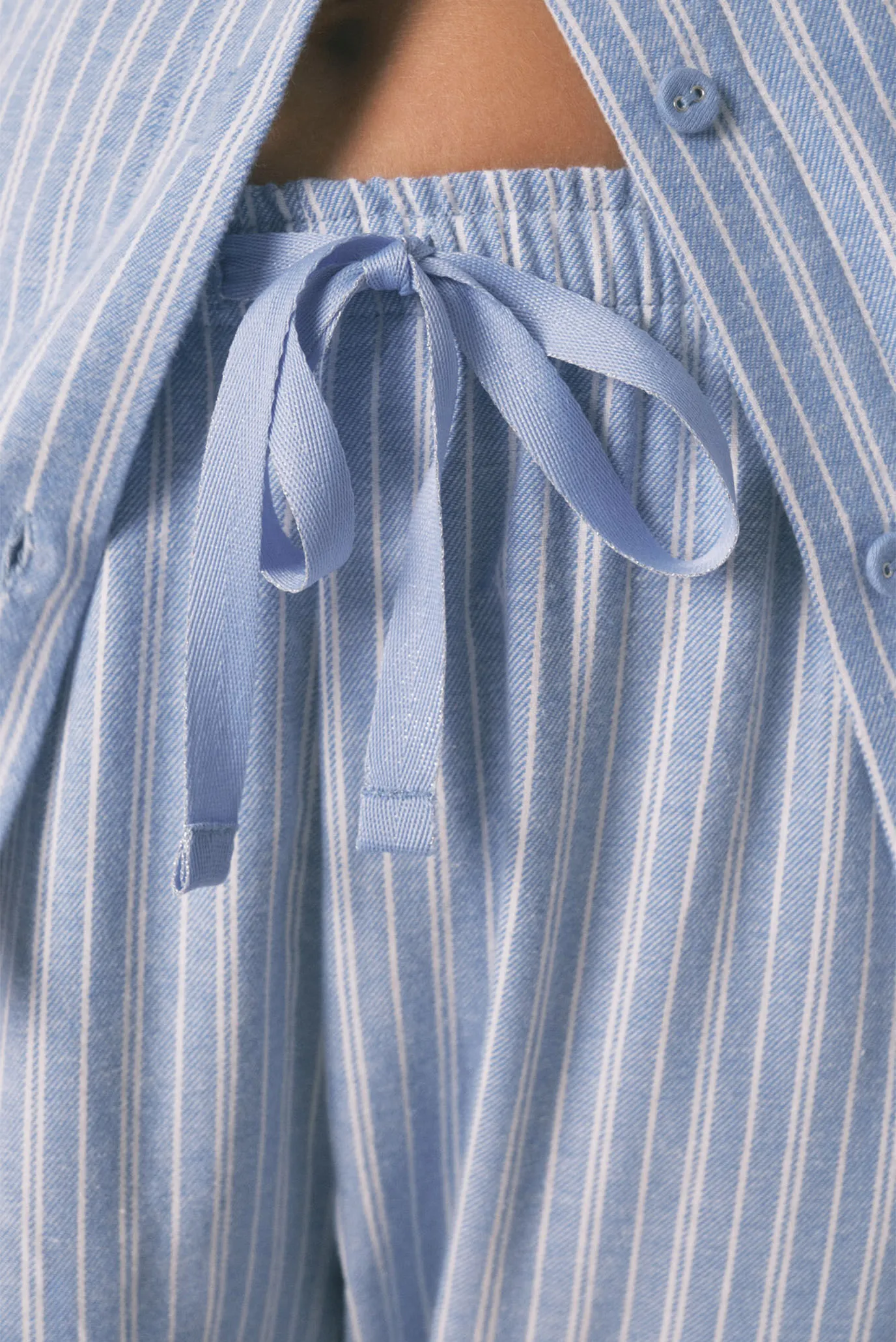 Жіноча блакитна піжама у смужку (сорочка, брюки) 4