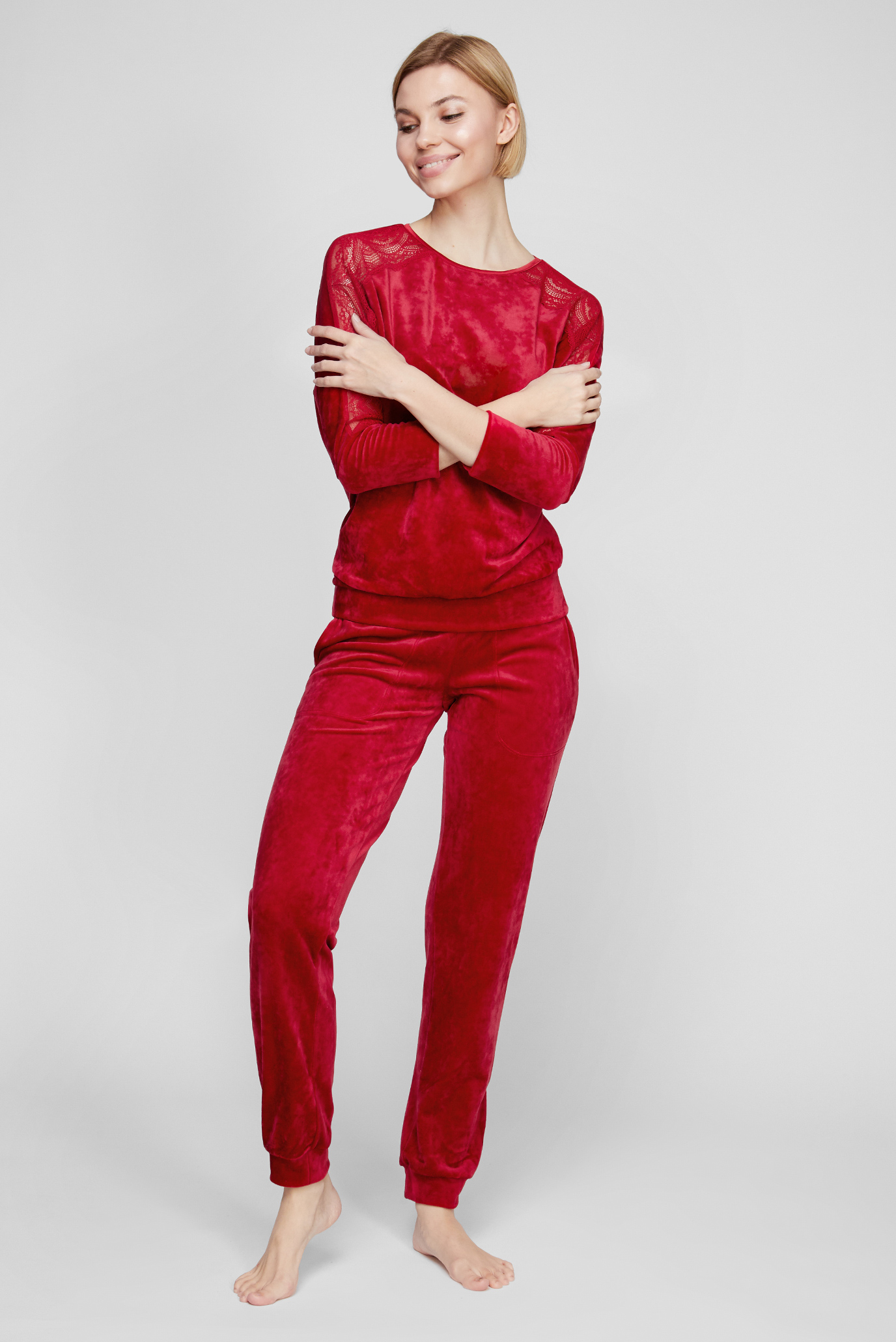 Женский красный костюм (свитшот, брюки) 1
