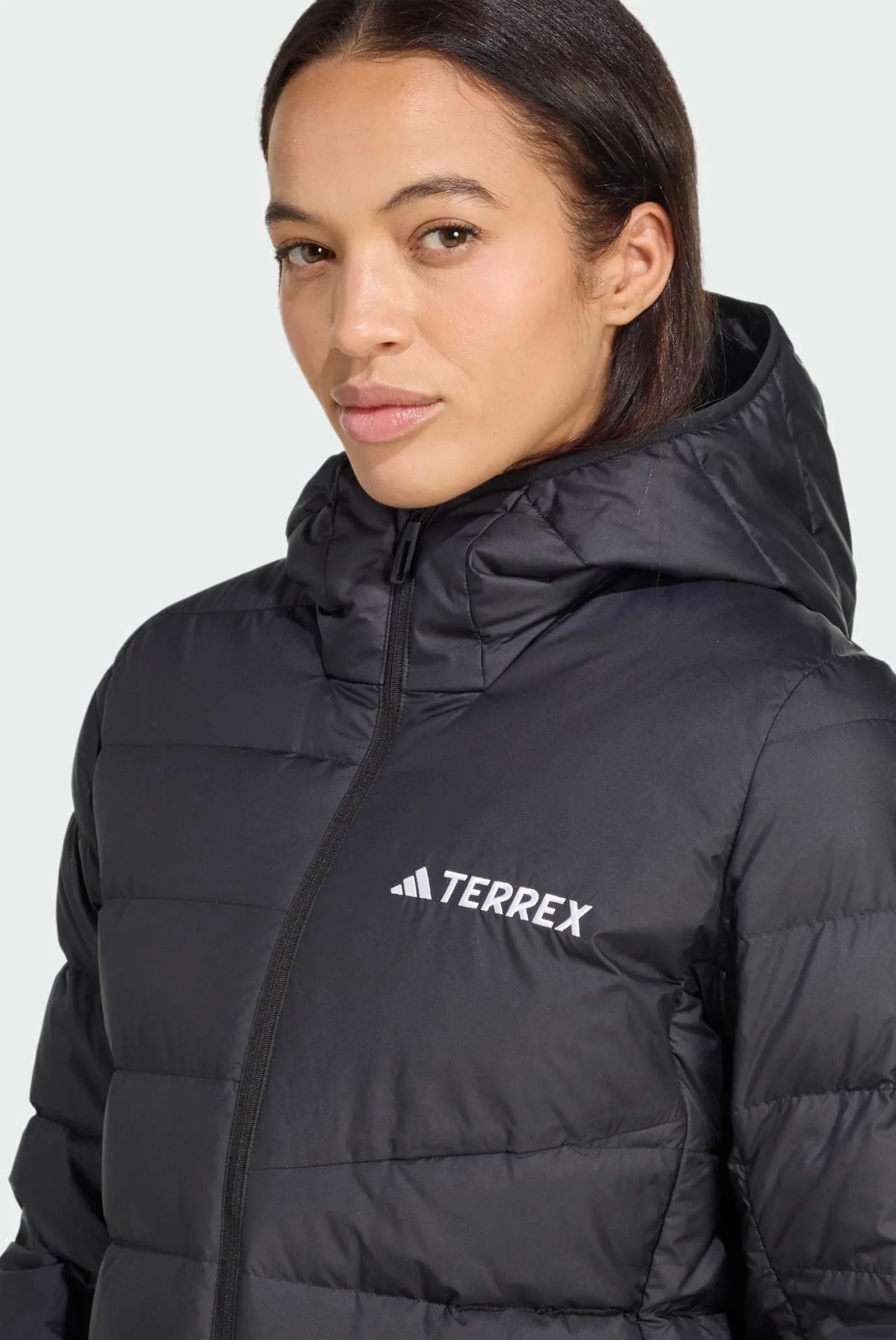 Жіночий чорний пуховик Terrex Multi Light Hooded 2.0 4