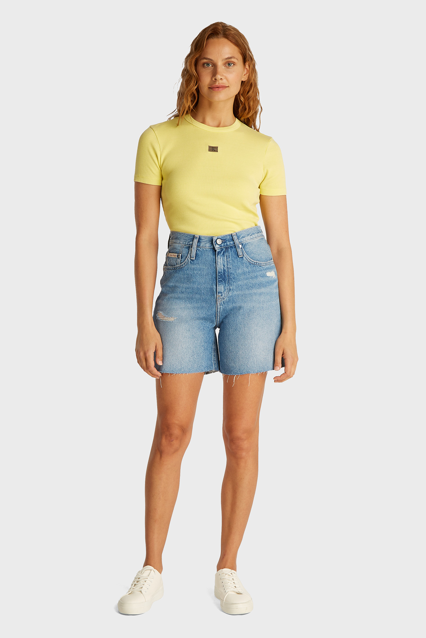 Женские голубые джинсовые шорты BERMUDA Голубой 27 Calvin Klein Jeans J20J225513 Женские голубые джинсовые шорты BERMUDA Голубой 27 Calvin Klein Jeans J20J225513