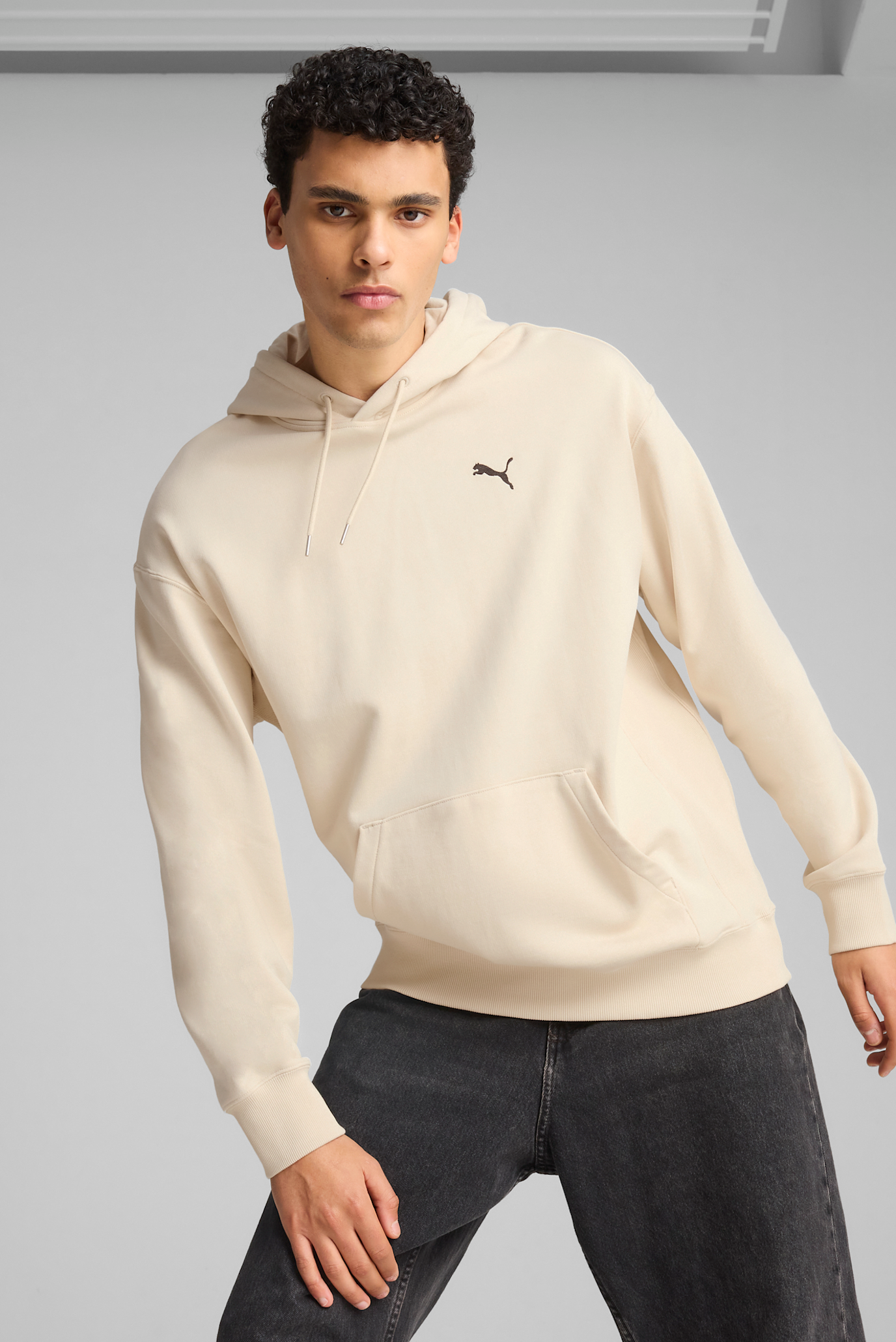 Чоловіче біле худі WARDROBE ESS Relaxed Hoodie Men 1