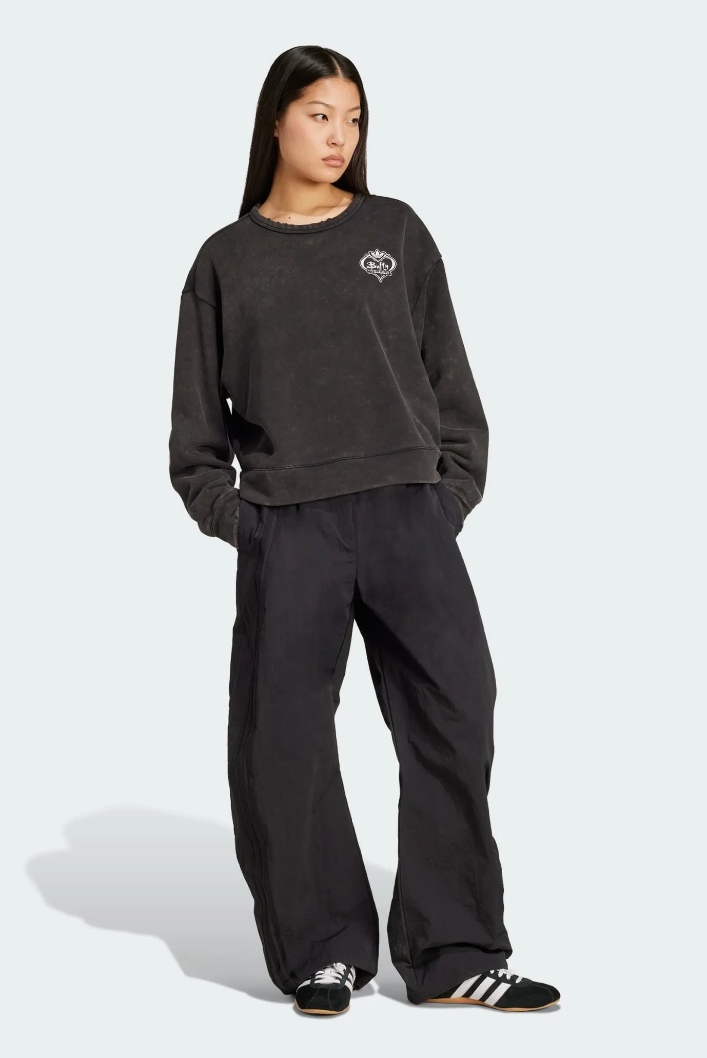 Жіночий чорний світшот adidas 20th Century Fox Disney 3