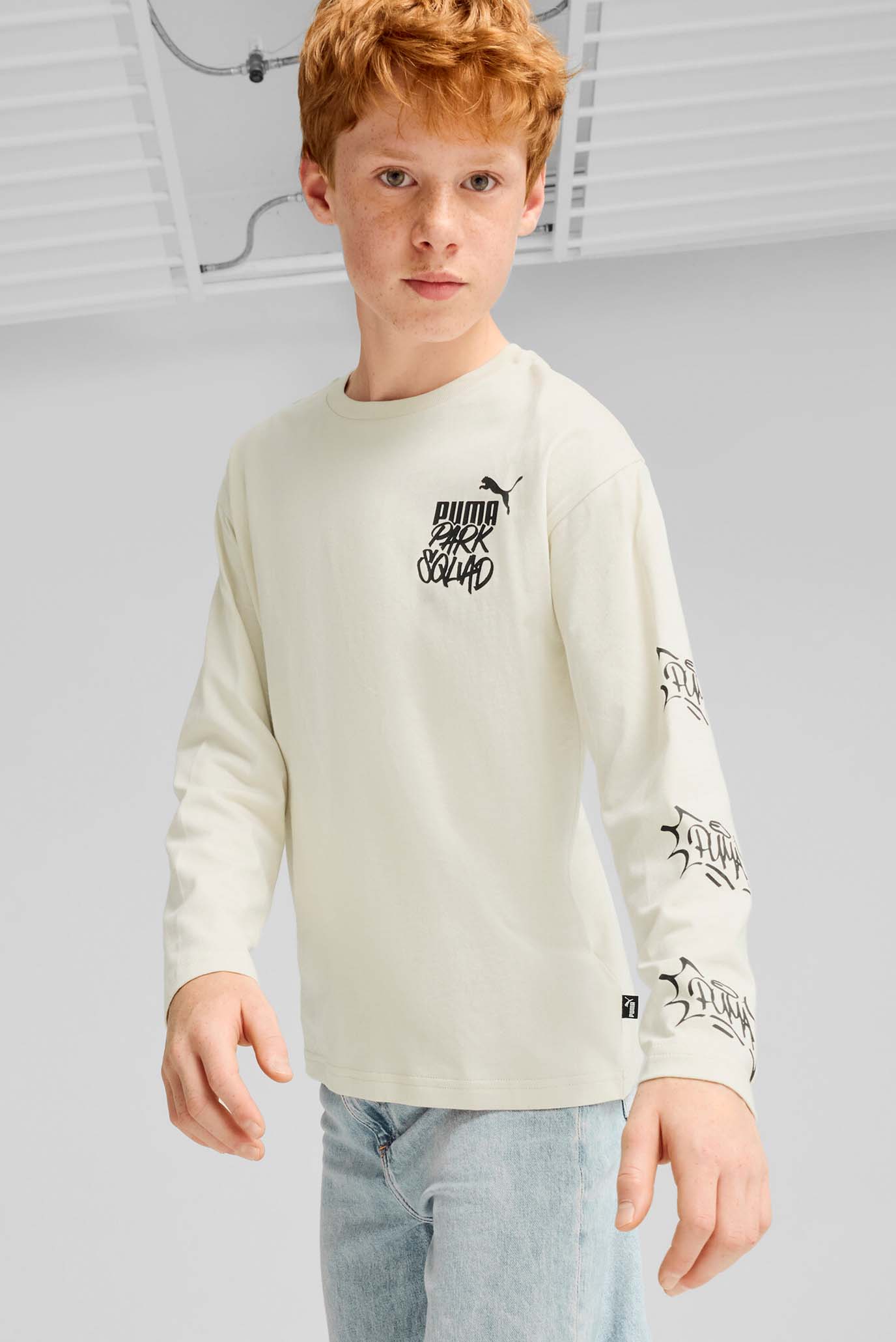 Детский бежевый лонгслив ESS+ MID 90s Long-Sleeve Tee Youth 1