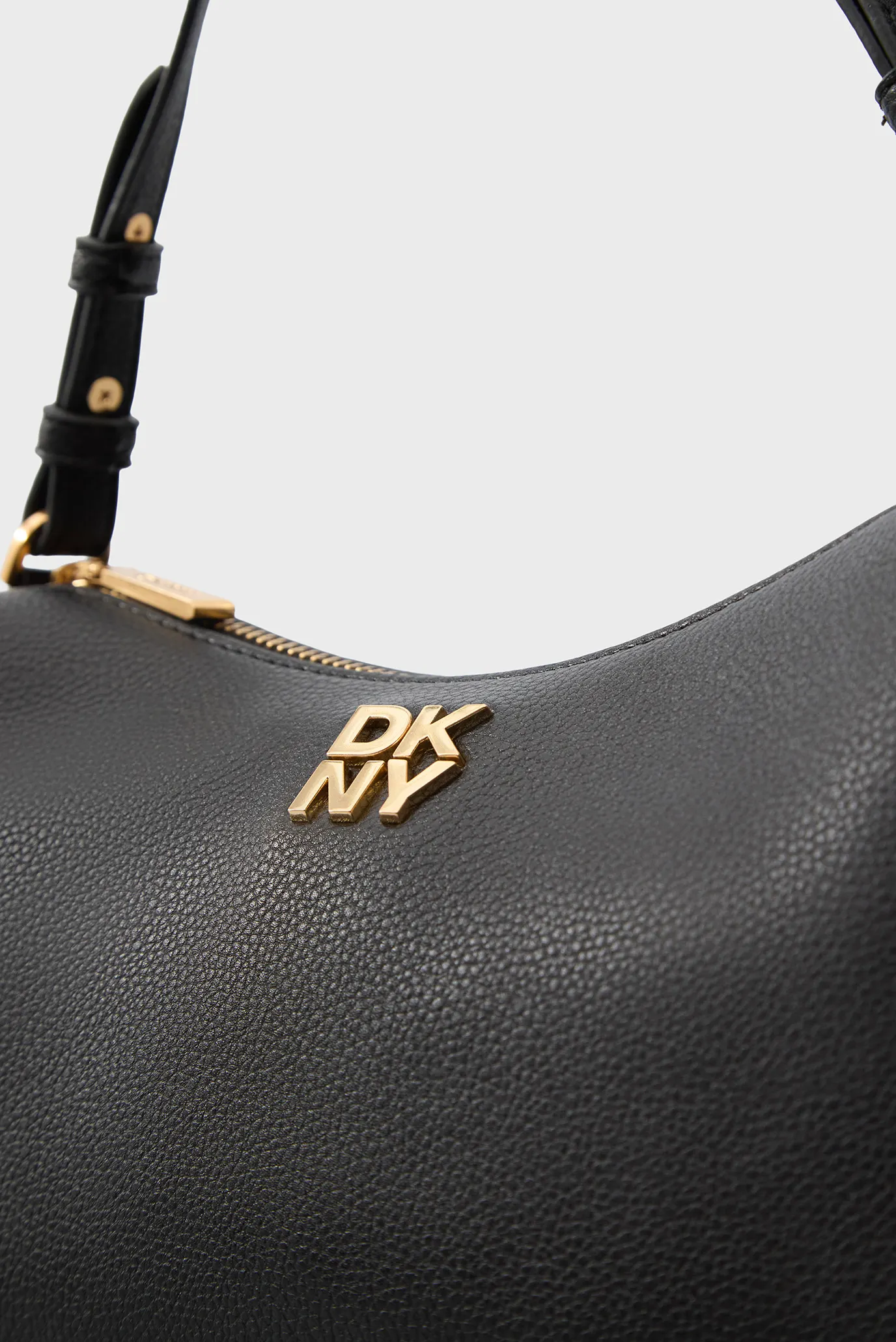 Жіноча чорна сумка REMY TZ 2