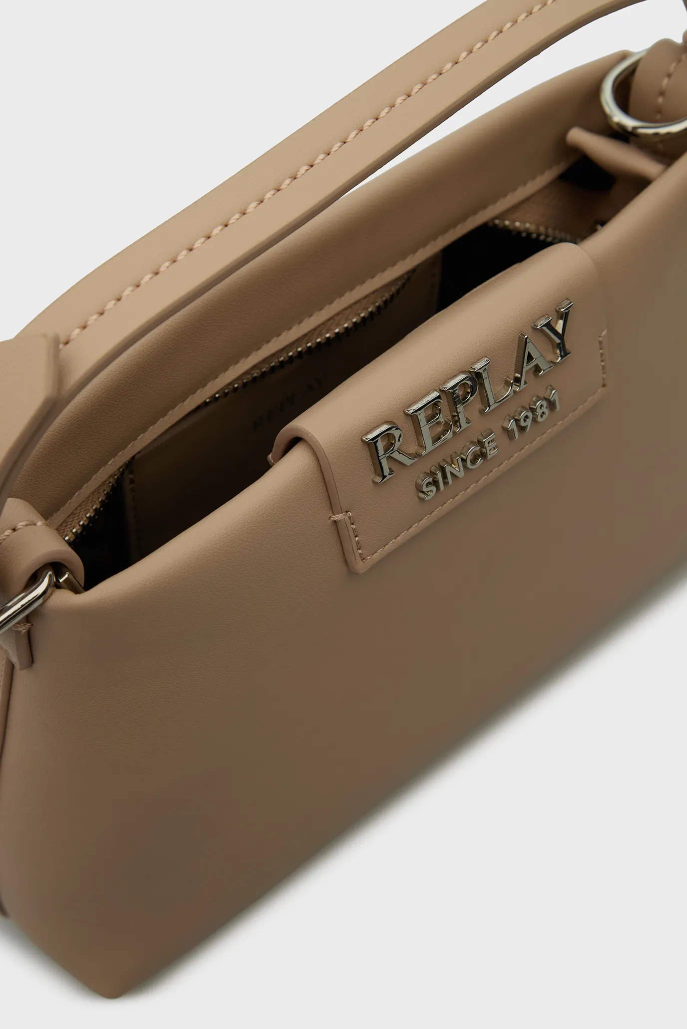 Жіноча бежева сумка 2