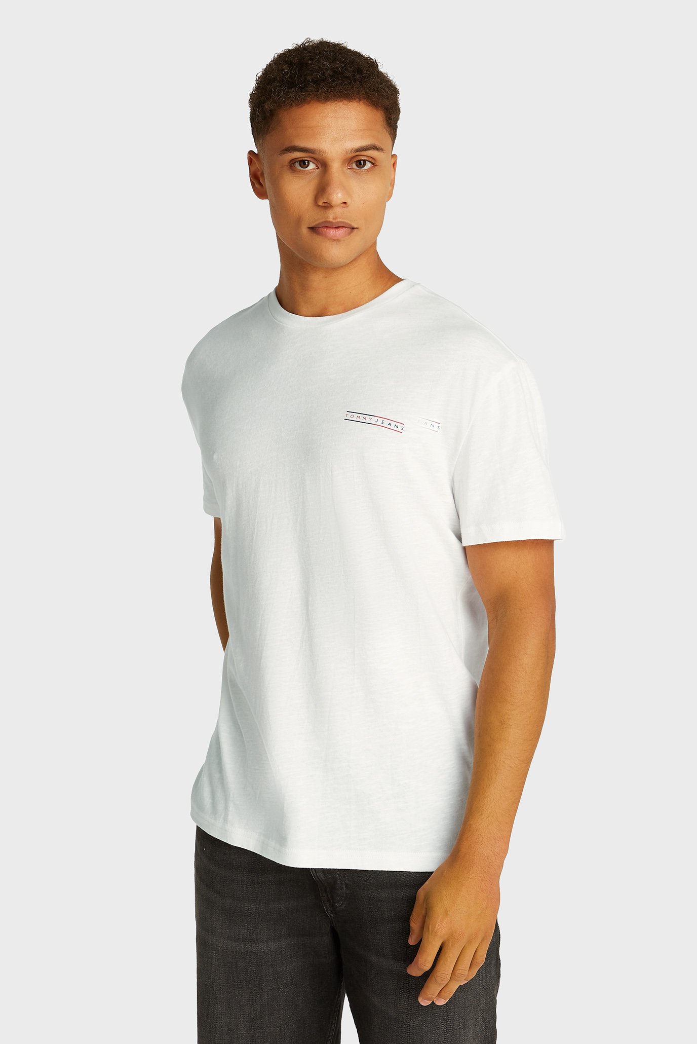 Мужская белая футболка TJM REG GRAPHIC SLUB Белый XXL Tommy Jeans DM0DM21303 Мужская белая футболка TJM REG GRAPHIC SLUB Белый XXL Tommy Jeans DM0DM21303