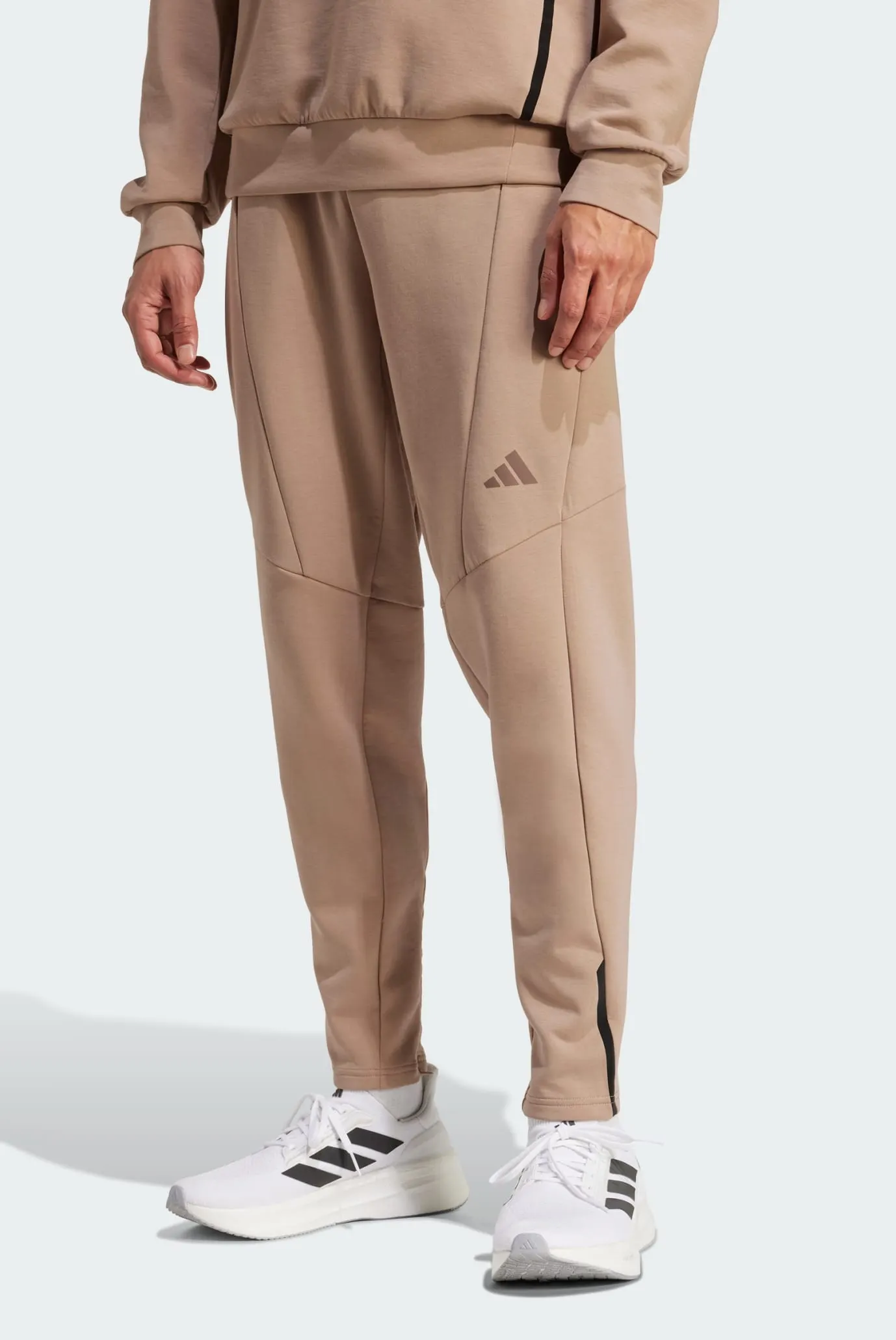 Чоловічі коричневі спортивні штани Designed for Training Spaceknit 1