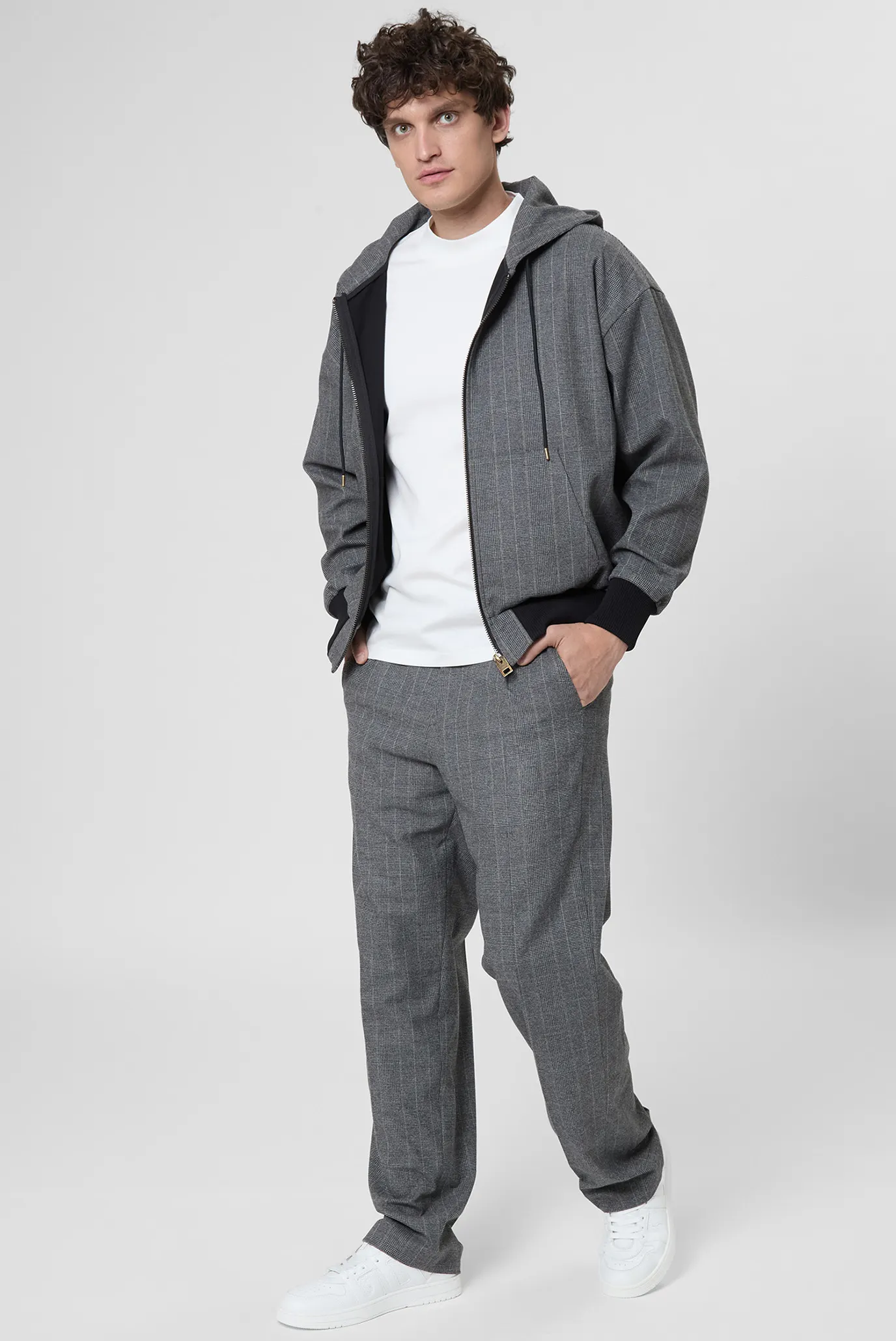 Чоловічі сірі картаті брюки 2
