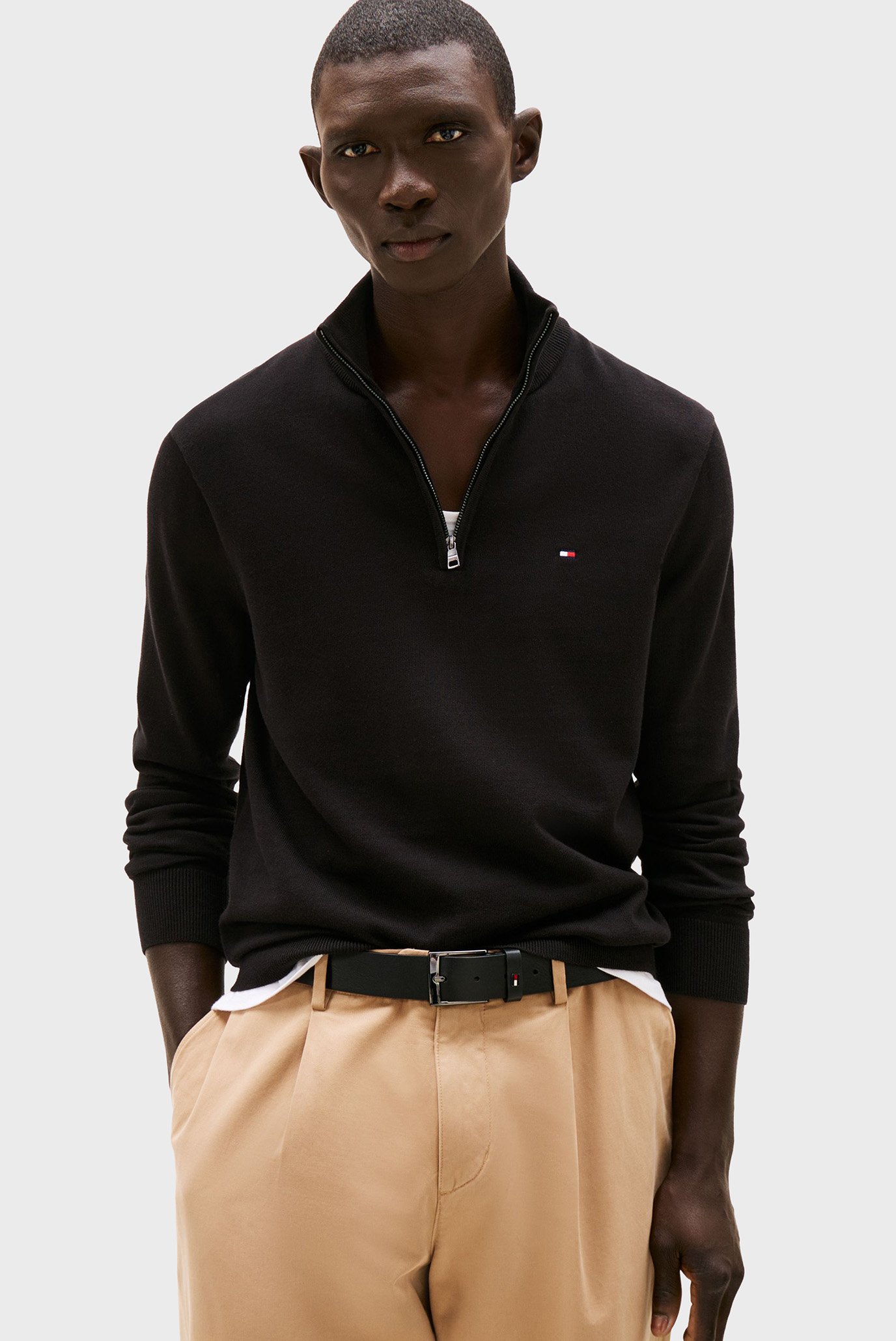 Мужская черная кофта ESSENTIAL Черный S Tommy Hilfiger MW0MW37331 Мужская черная кофта ESSENTIAL Черный S Tommy Hilfiger MW0MW37331