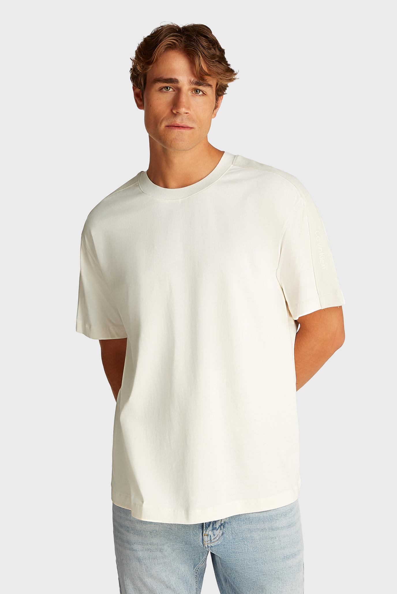 Мужская белая футболка LOGO TAPE Белый XXL Calvin Klein Jeans J30J327237 Мужская белая футболка LOGO TAPE Белый XXL Calvin Klein Jeans J30J327237