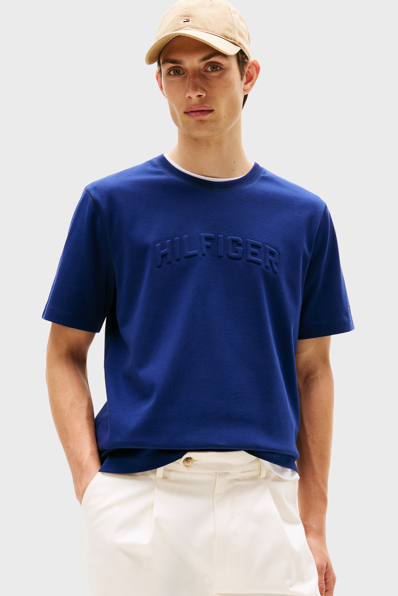Мужская синяя футболка HILFIGER ARCH EMBOSSED Синий XL Tommy Hilfiger MW0MW39366 Мужская синяя футболка HILFIGER ARCH EMBOSSED Синий XL Tommy Hilfiger MW0MW39366