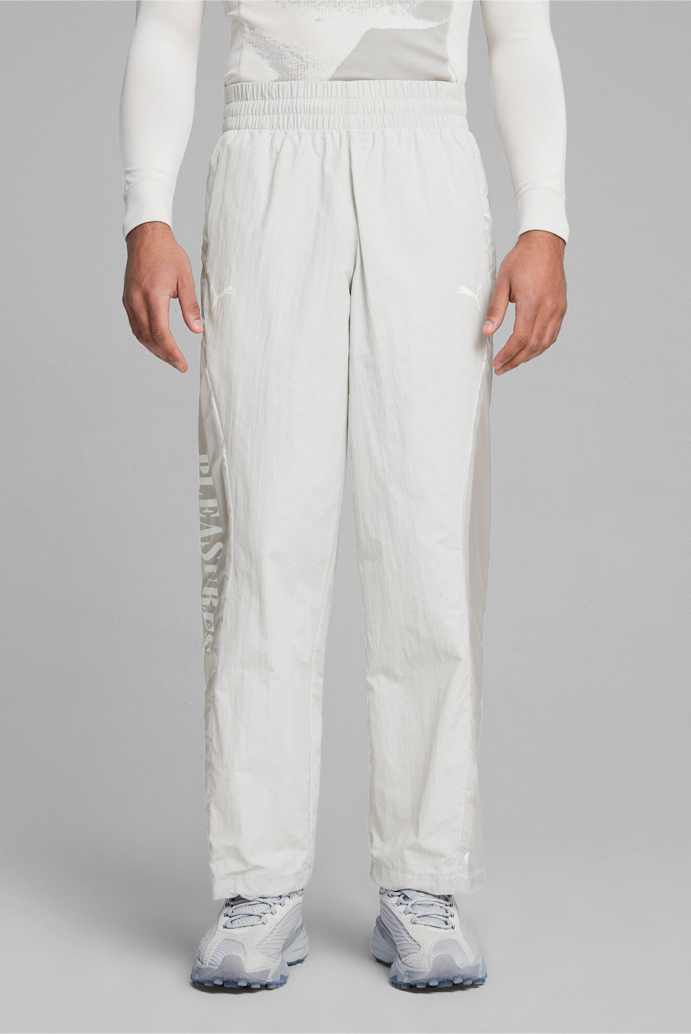 Чоловічі світло-сірі спортивні штани PUMA x PLEASURES Men's Track Pants 1