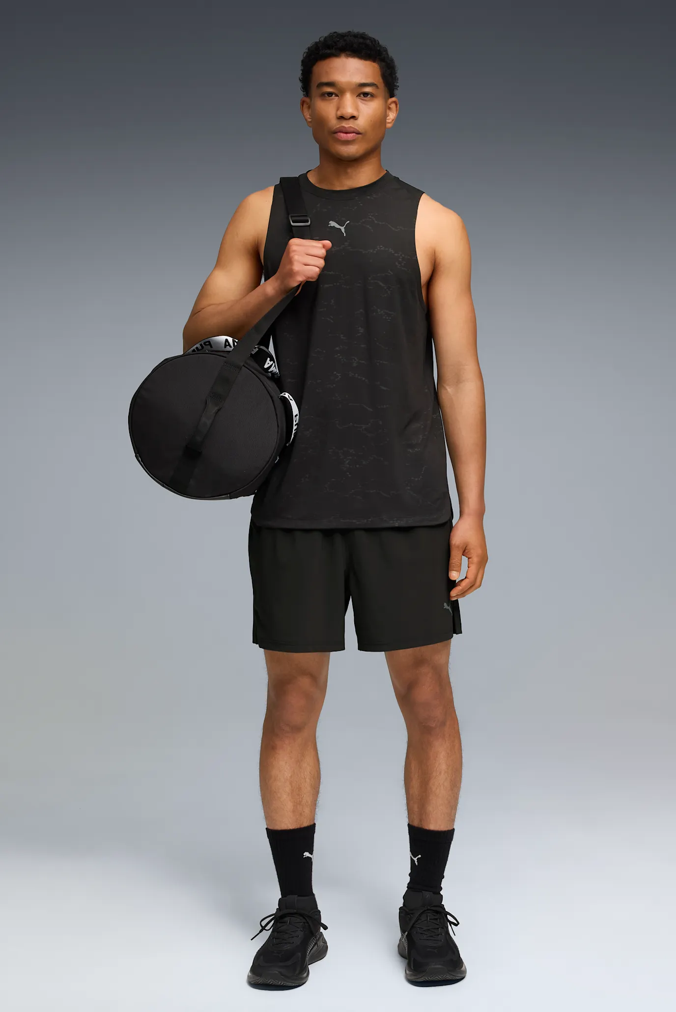 Чоловічі чорні шорти TECH TRAINING 5