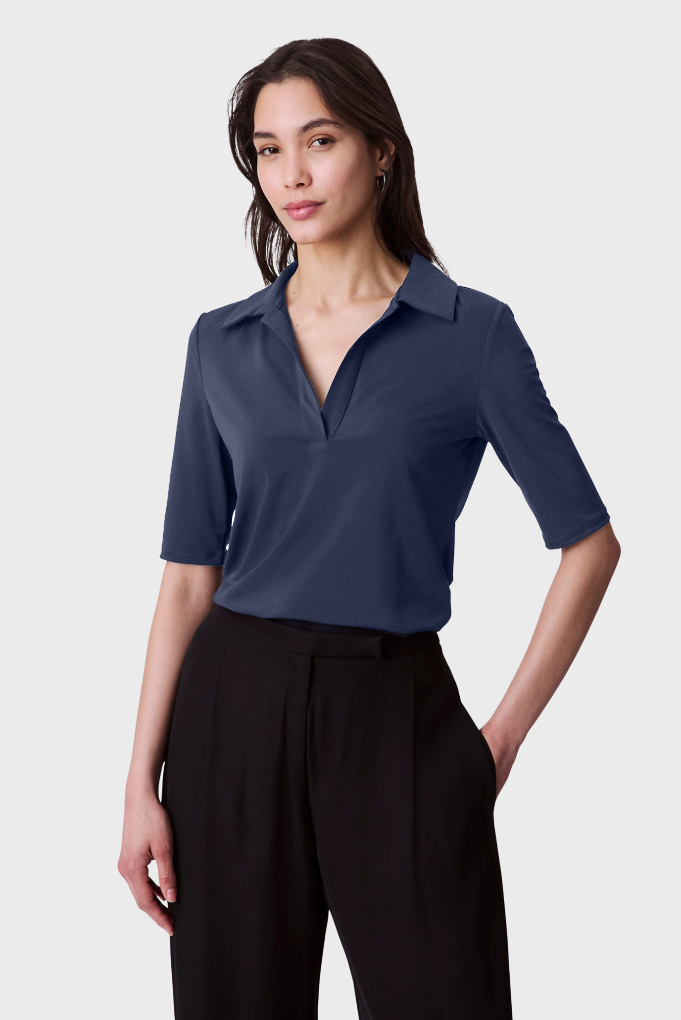 Женское темно-синее поло CREPE JERSEY Синий M Calvin Klein LV044C221G Женское темно-синее поло CREPE JERSEY Синий M Calvin Klein LV044C221G